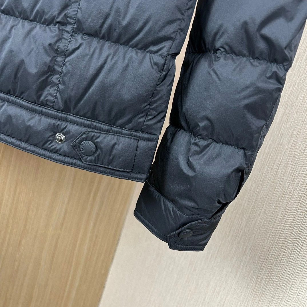Lightweight Moncler Down Jackets 146516