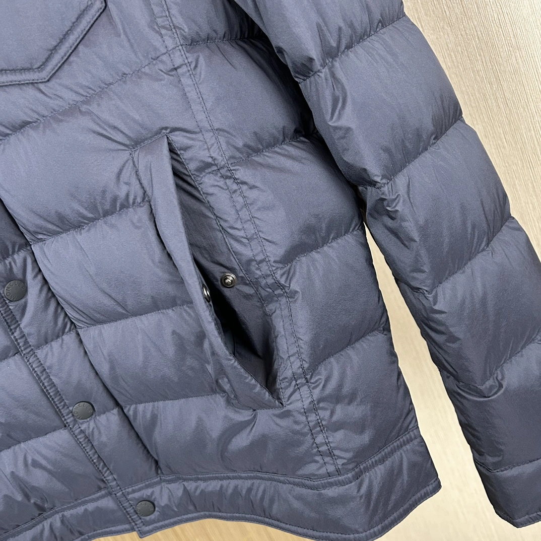 RelaxedFit Moncler Down Jackets 146523