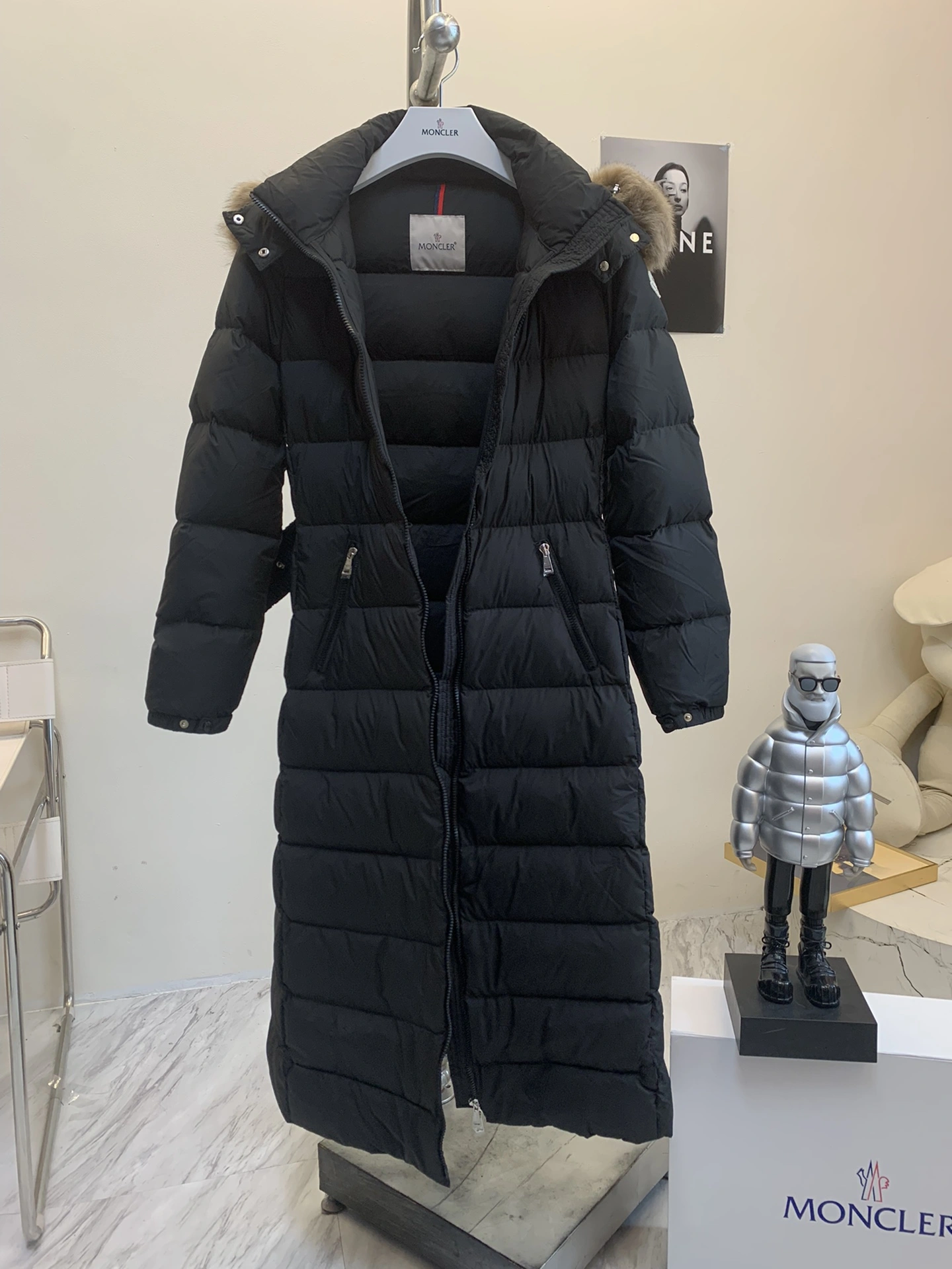 Moncler Down Jackets Minimalist 146514