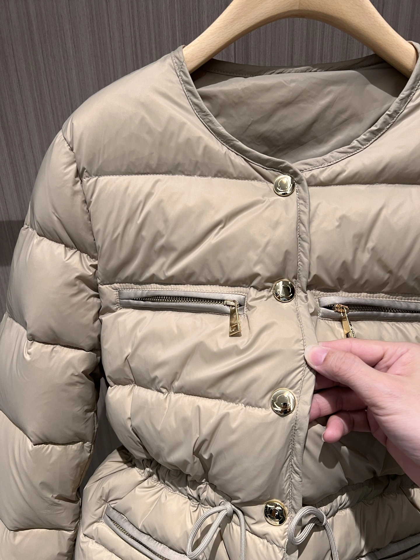 Moncler Down Jackets Durable 146505