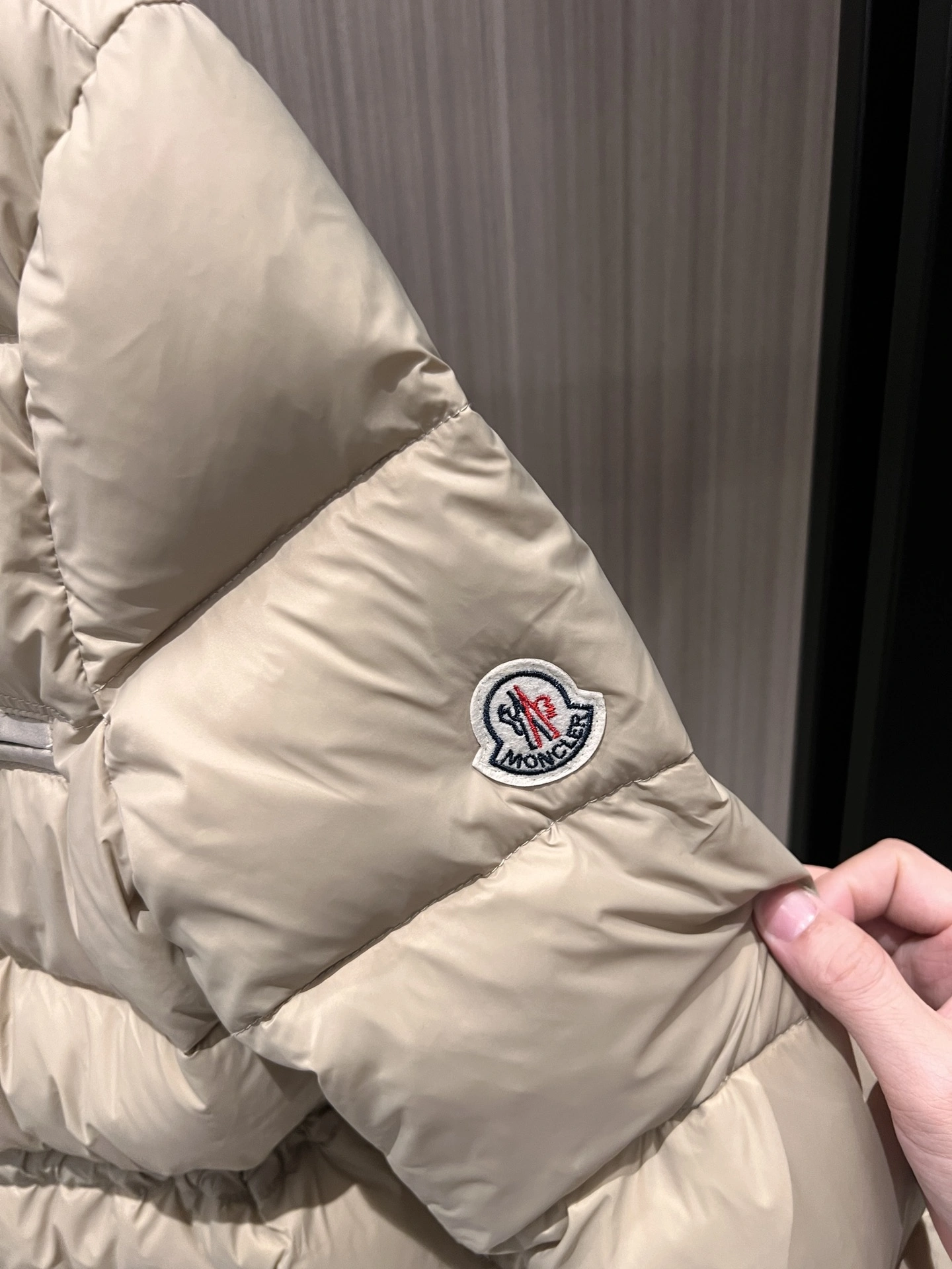Moncler Down Jackets Durable 146505