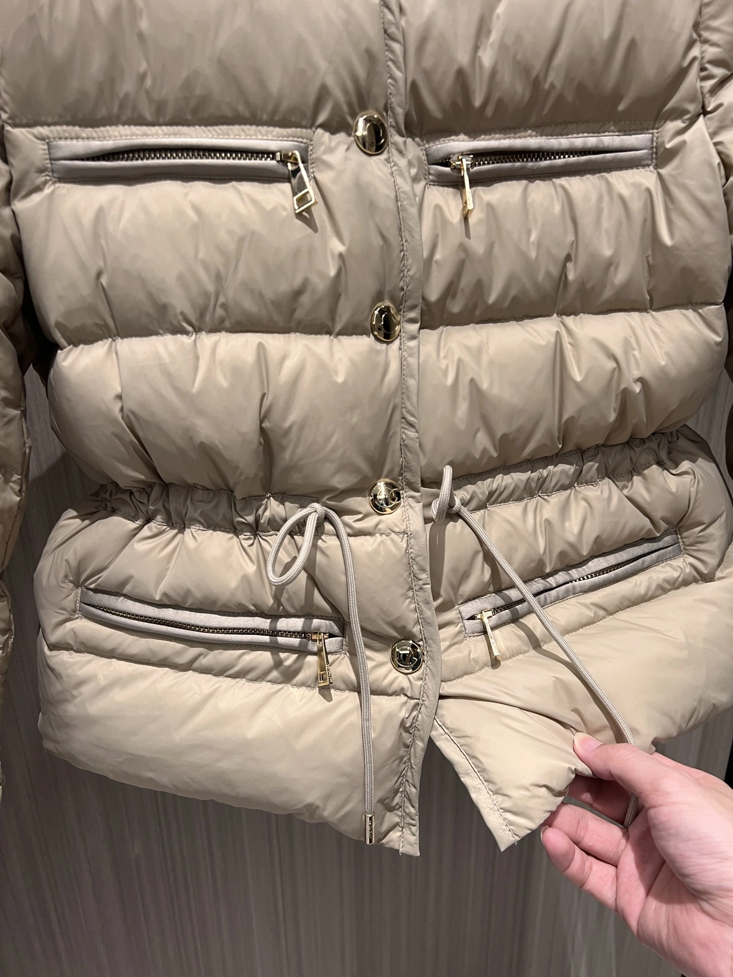 Moncler Down Jackets Durable 146505