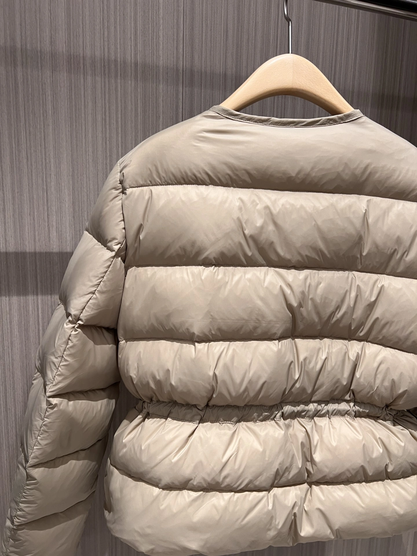 Moncler Down Jackets Durable 146505