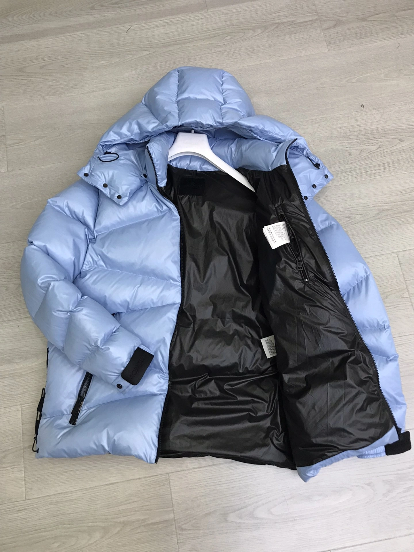Elegant Moncler Down Jackets 146504