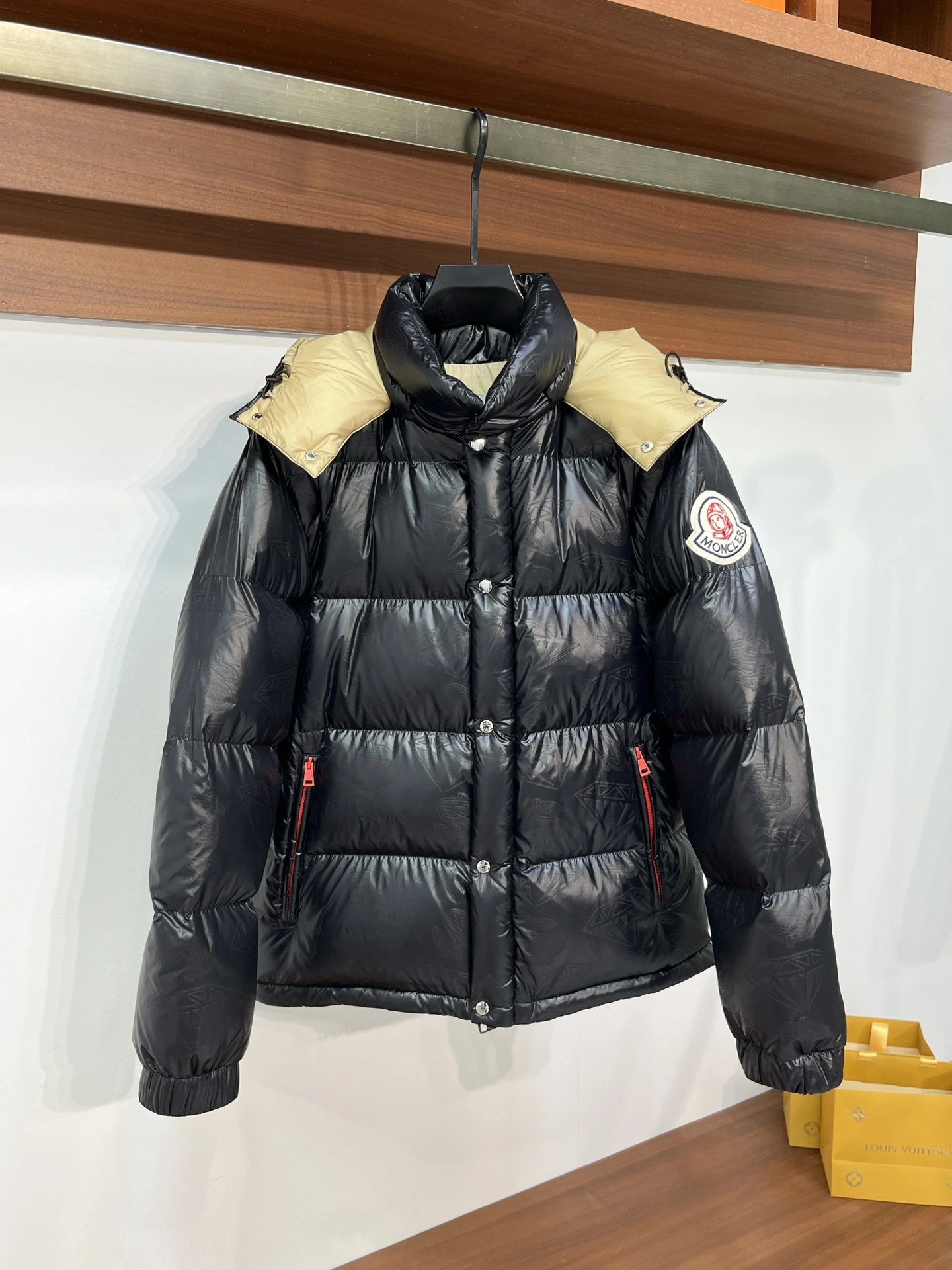 Affordable Moncler Down Jackets 146497