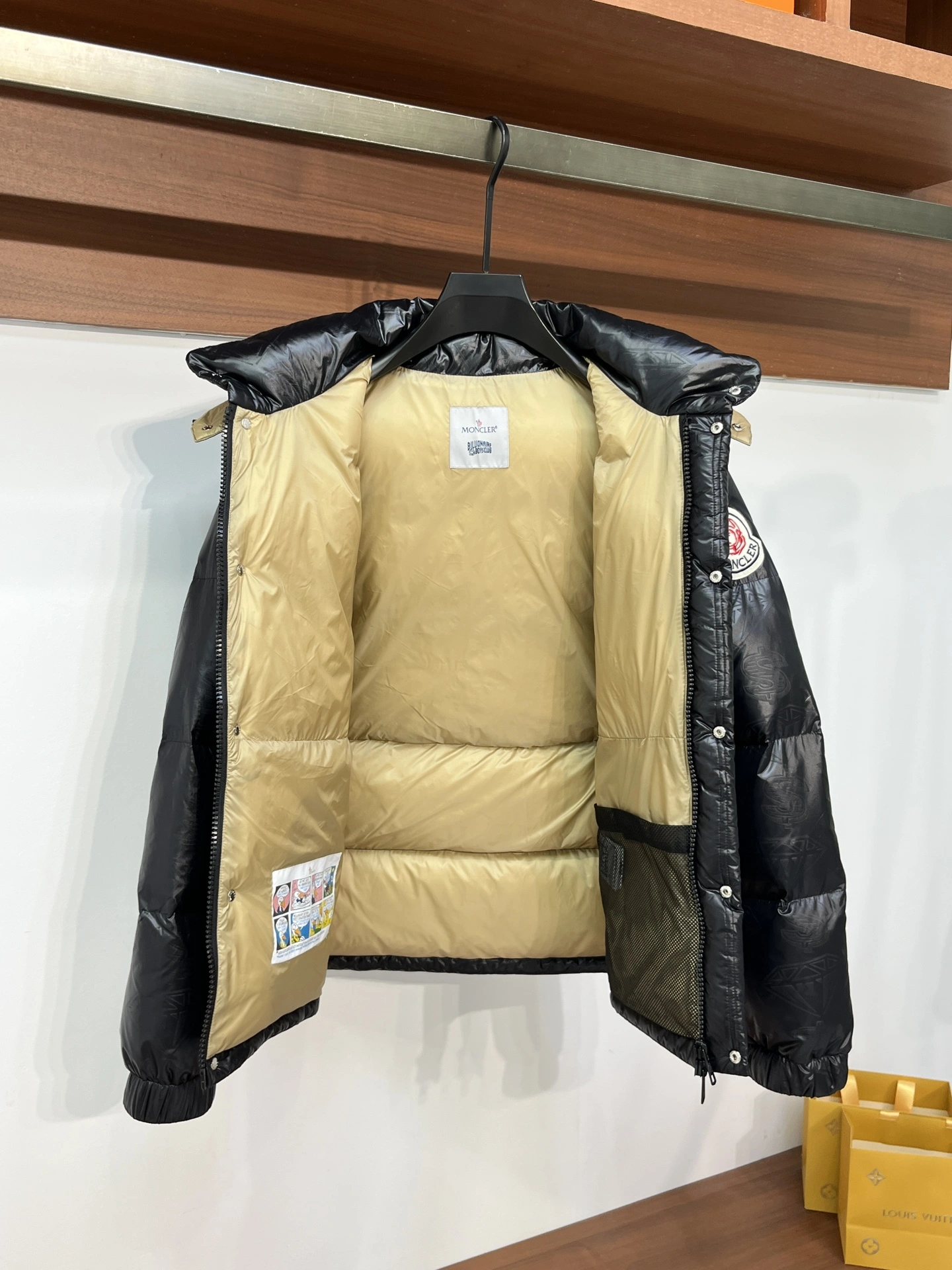 Affordable Moncler Down Jackets 146497