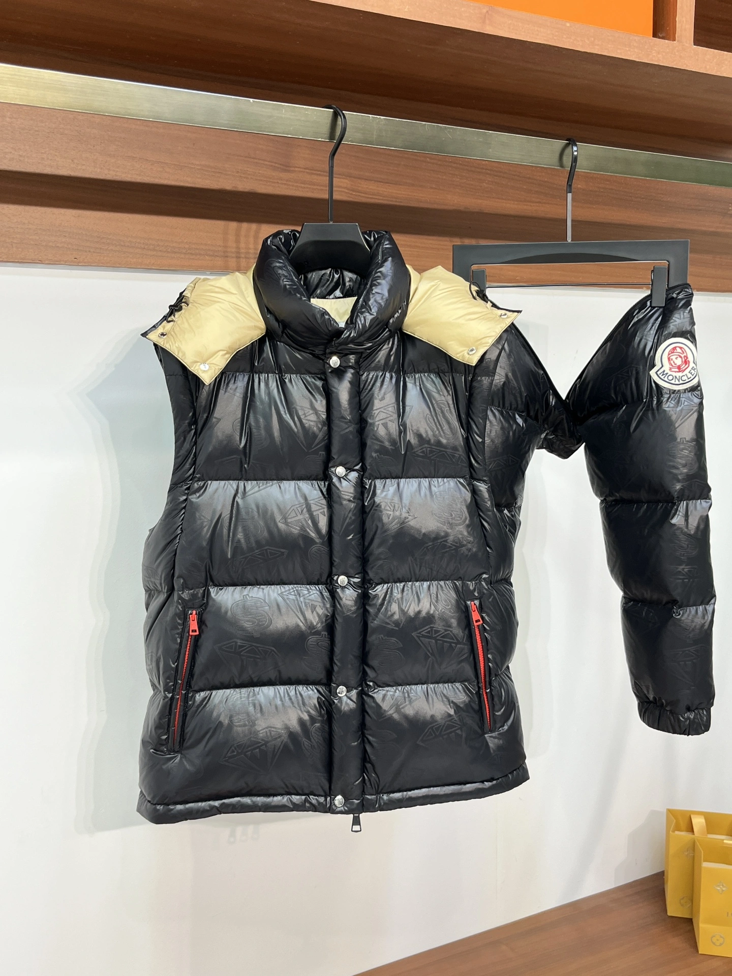 Affordable Moncler Down Jackets 146497
