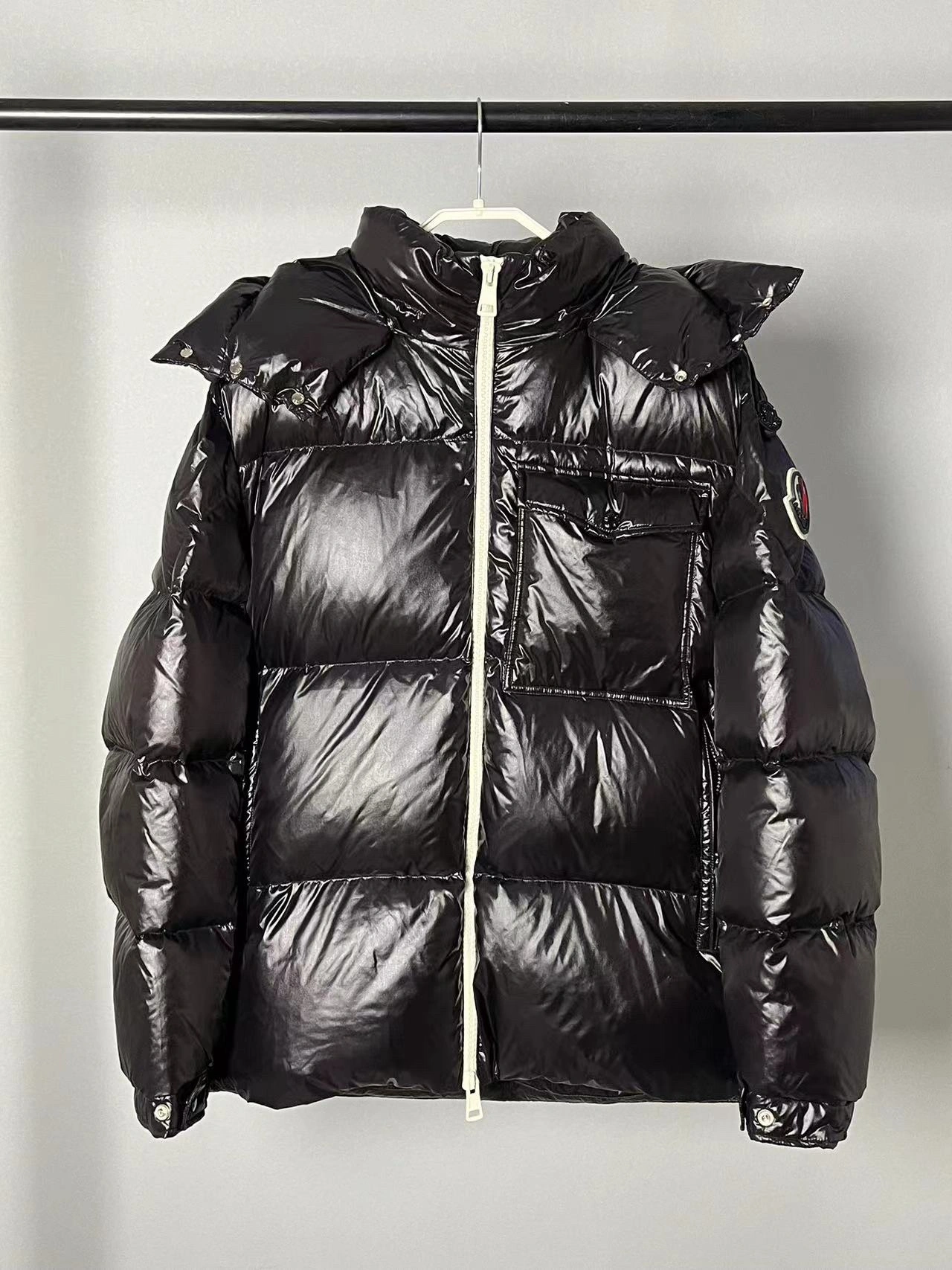Vibrant Moncler Down Jackets 146490