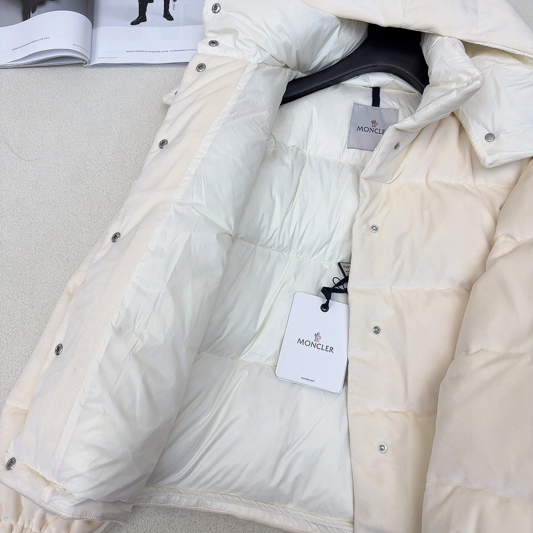 SoftTouch Moncler Down Jackets 146486
