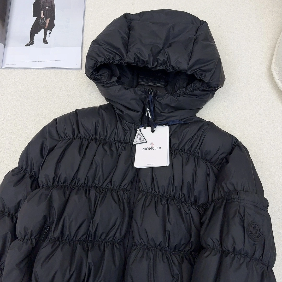 Moncler Down Jackets ComfortFit 146502