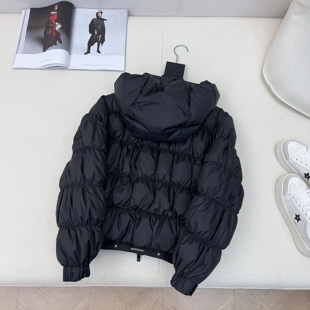 Moncler Down Jackets ComfortFit 146502