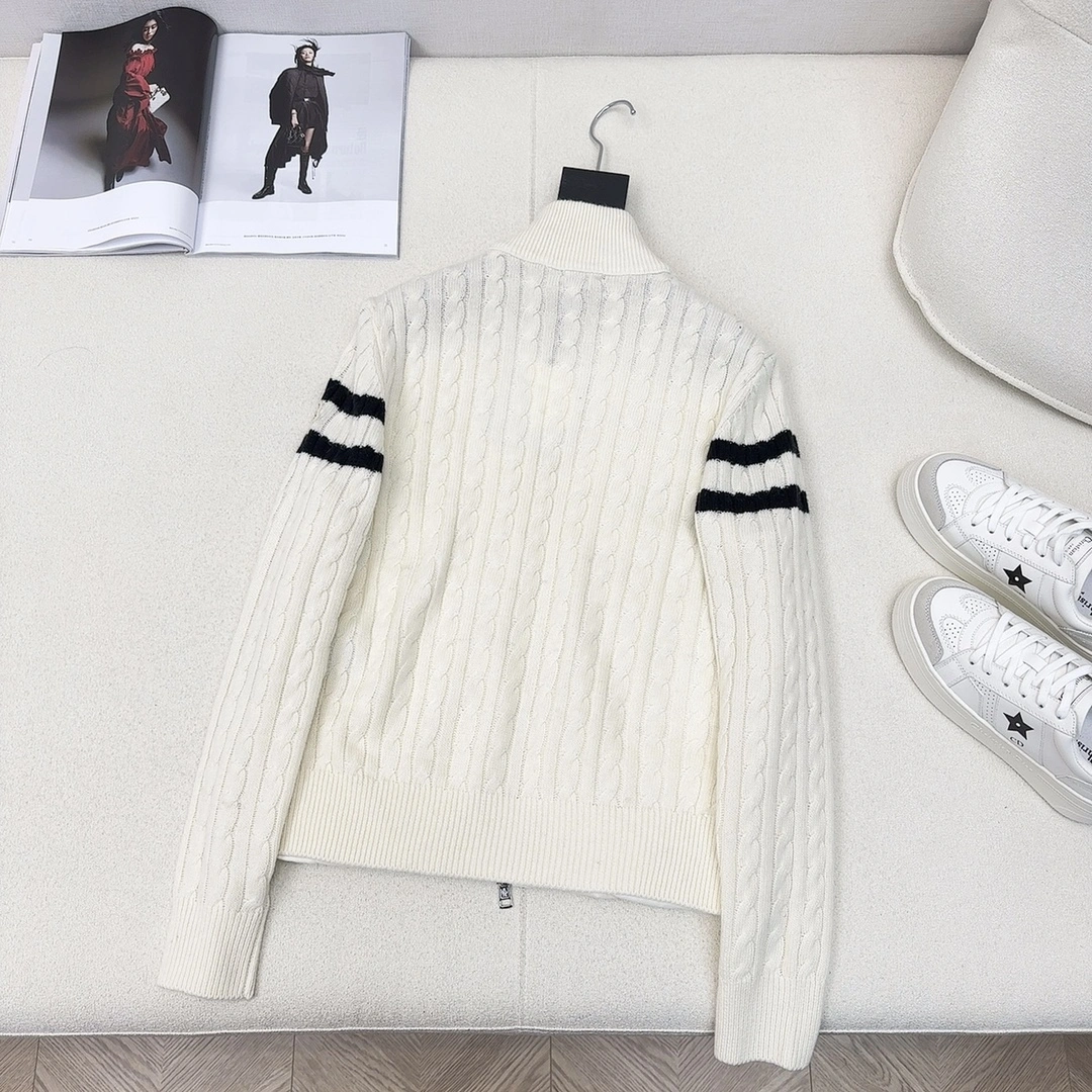 Compact Moncler Down Jackets 146496