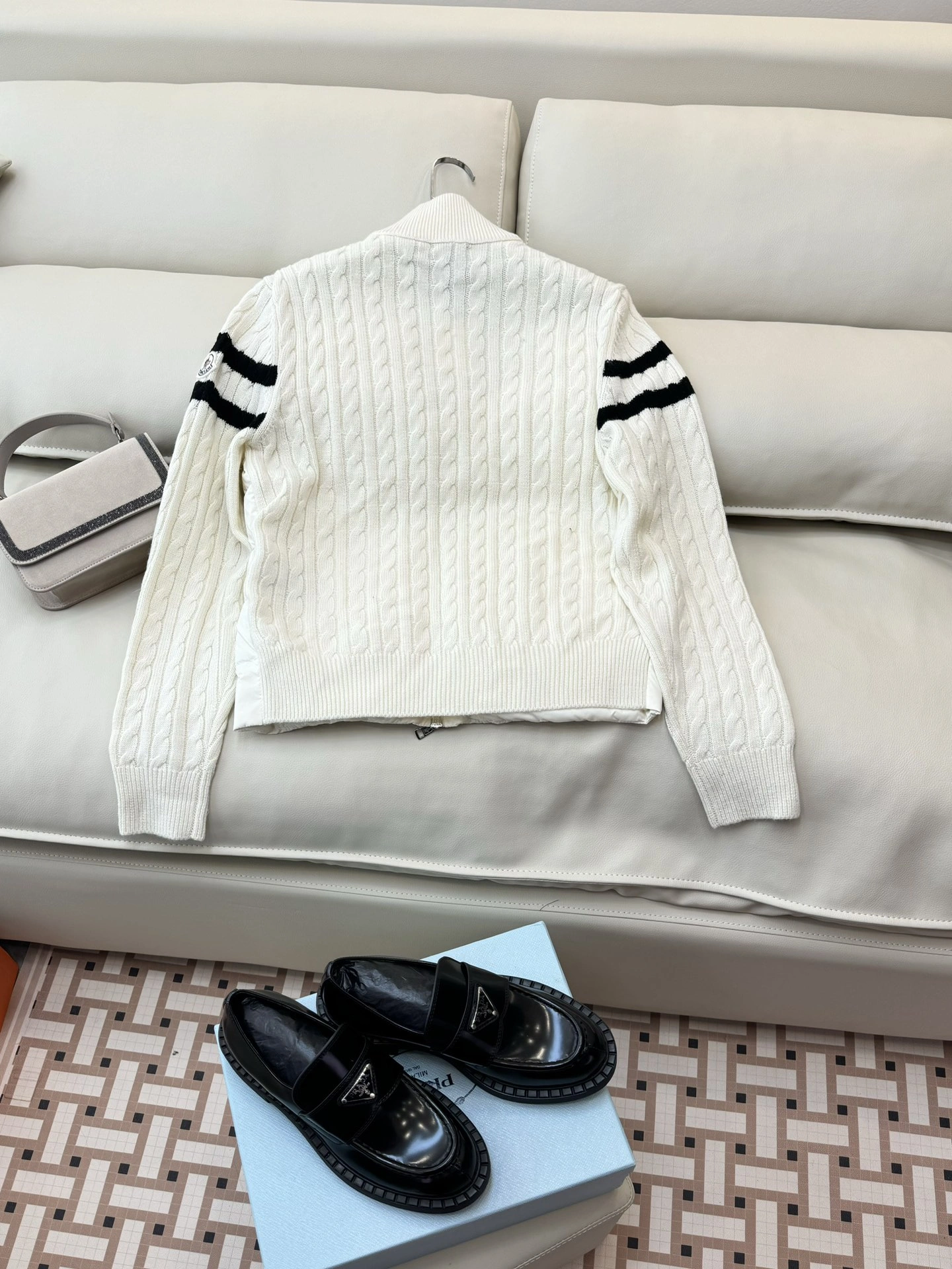 Moncler Down Jackets MultiPurpose 146485