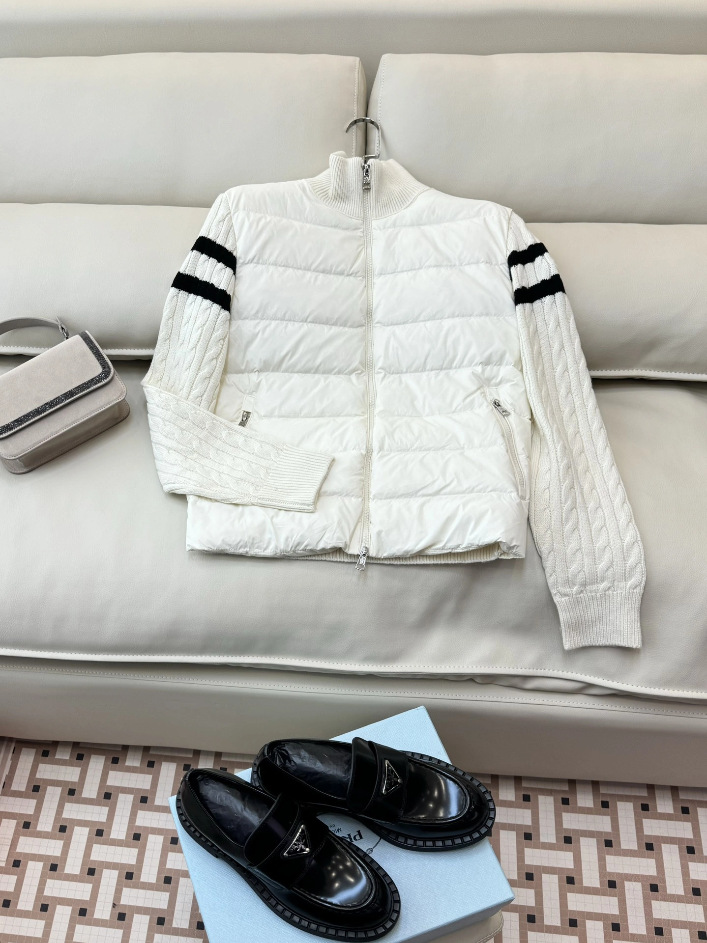 Moncler Down Jackets MultiPurpose 146485