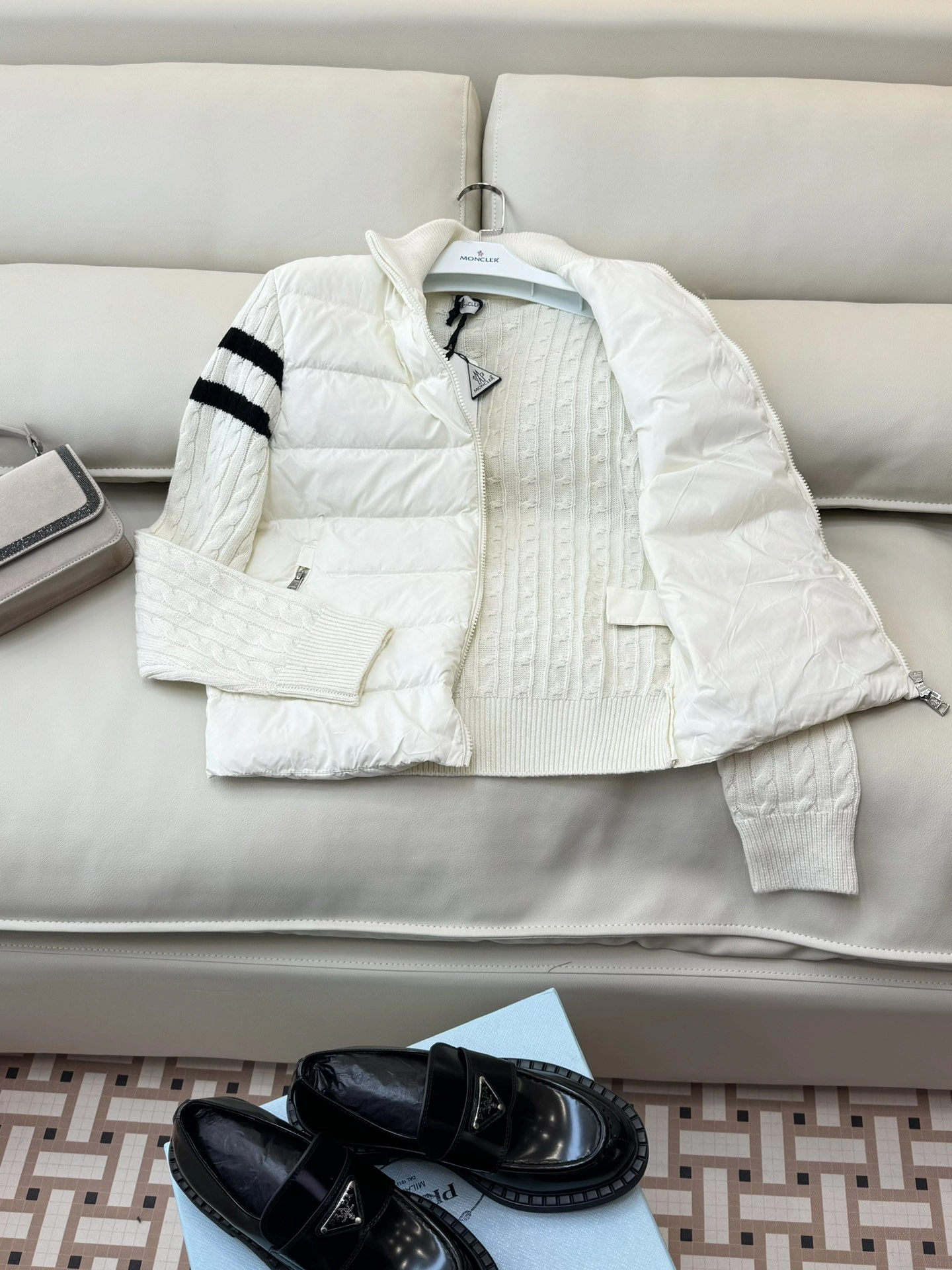 Moncler Down Jackets MultiPurpose 146485