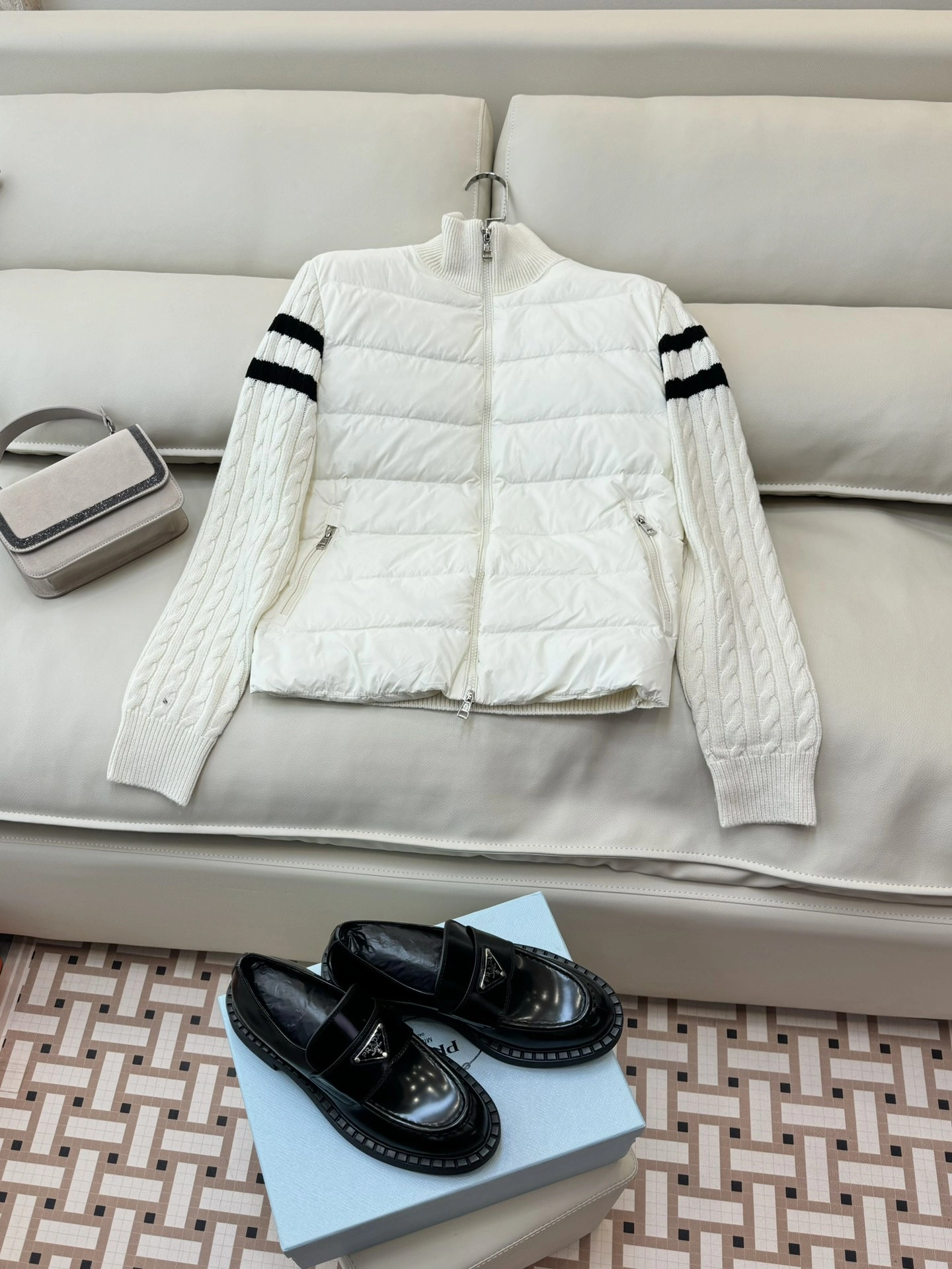 Moncler Down Jackets MultiPurpose 146485