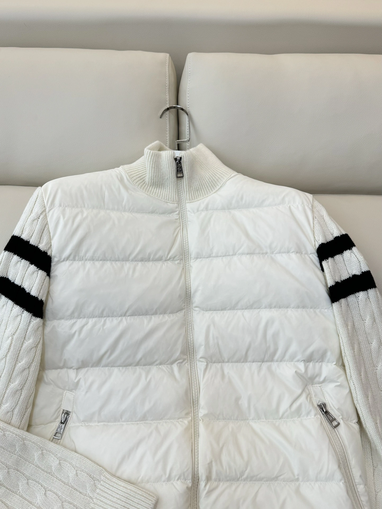 Moncler Down Jackets MultiPurpose 146485