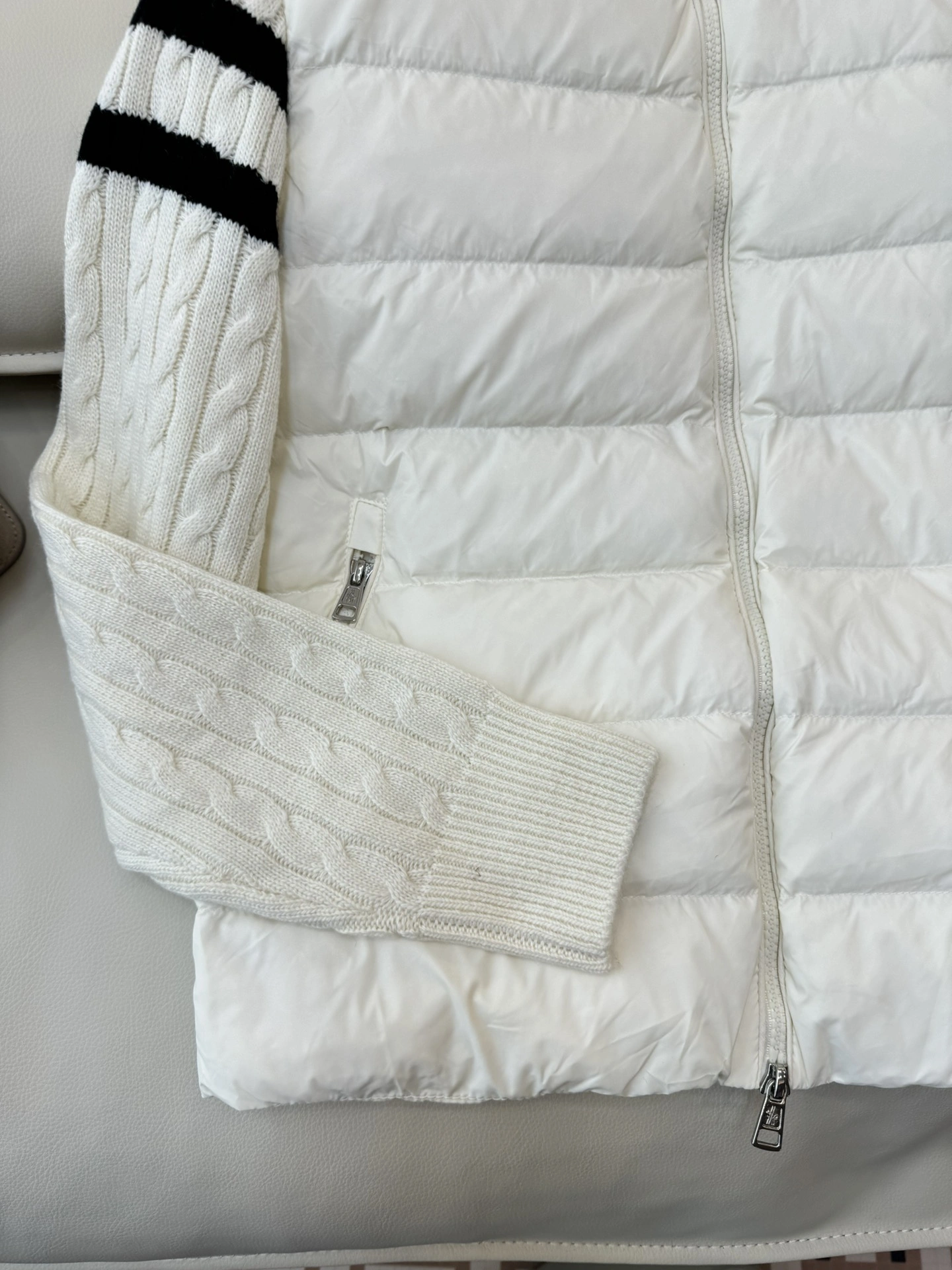 Moncler Down Jackets MultiPurpose 146485