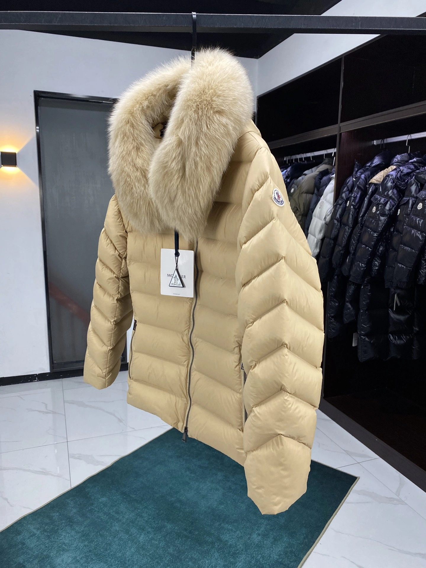 Moncler Down Jackets Youthful 146484
