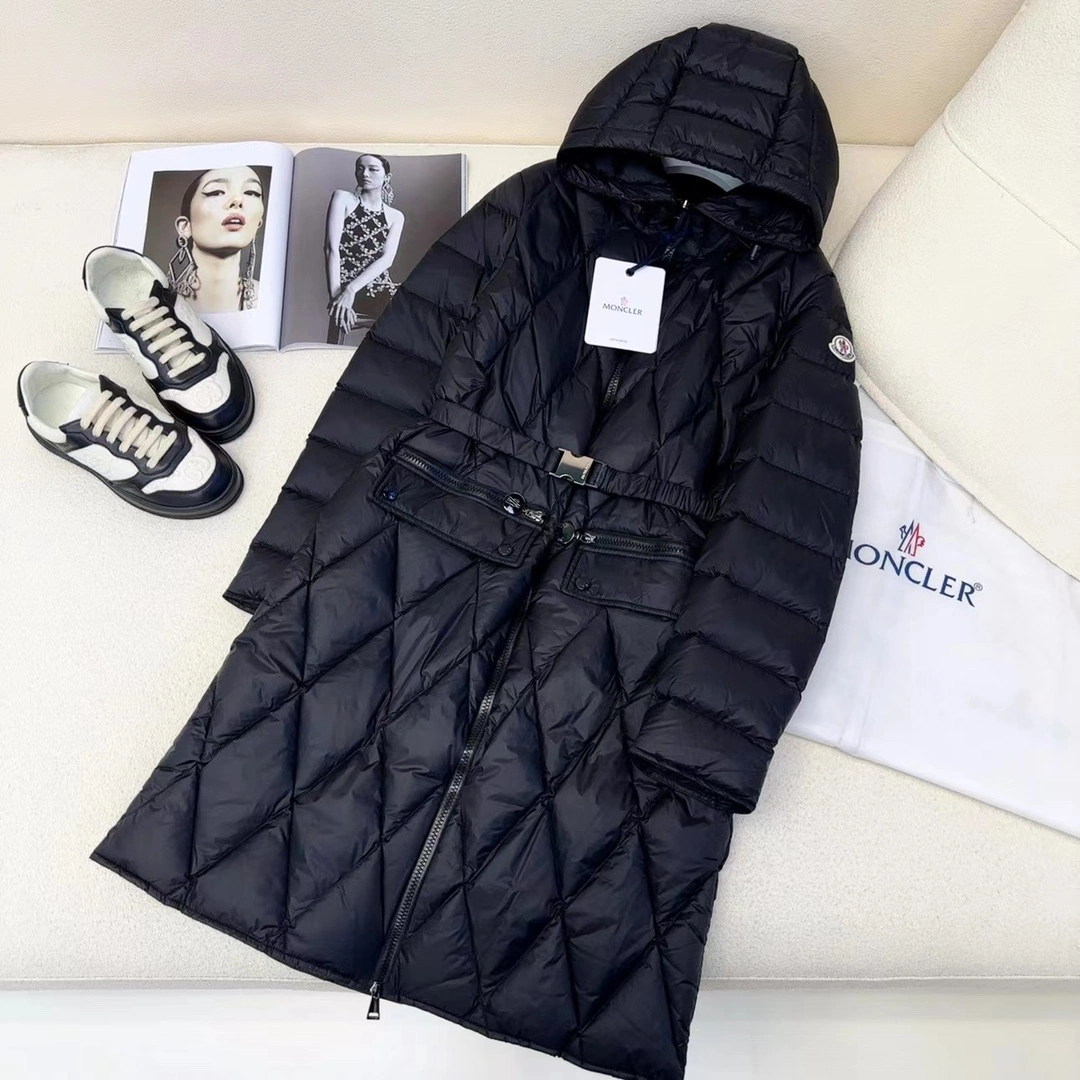 Sporty Moncler Down Jackets 146494