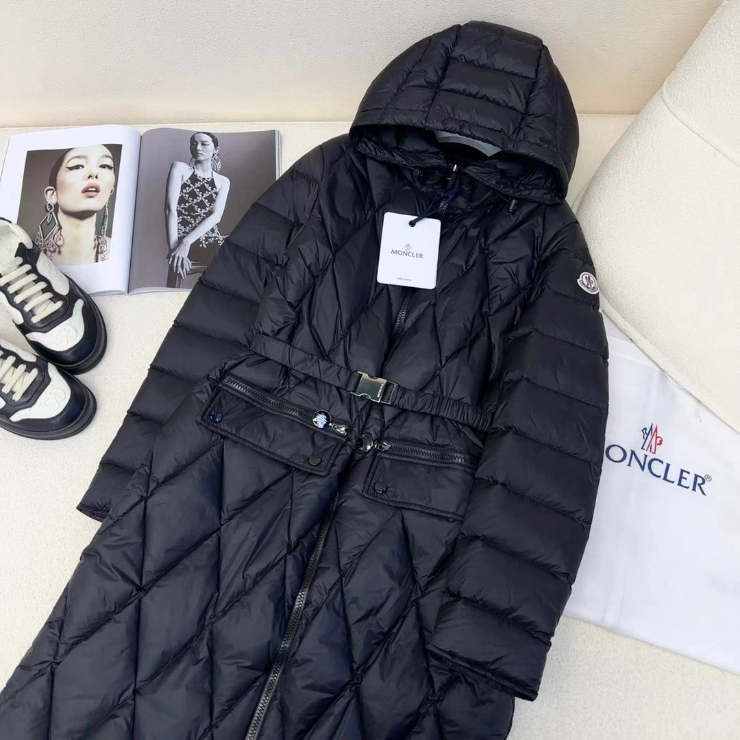 Sporty Moncler Down Jackets 146494