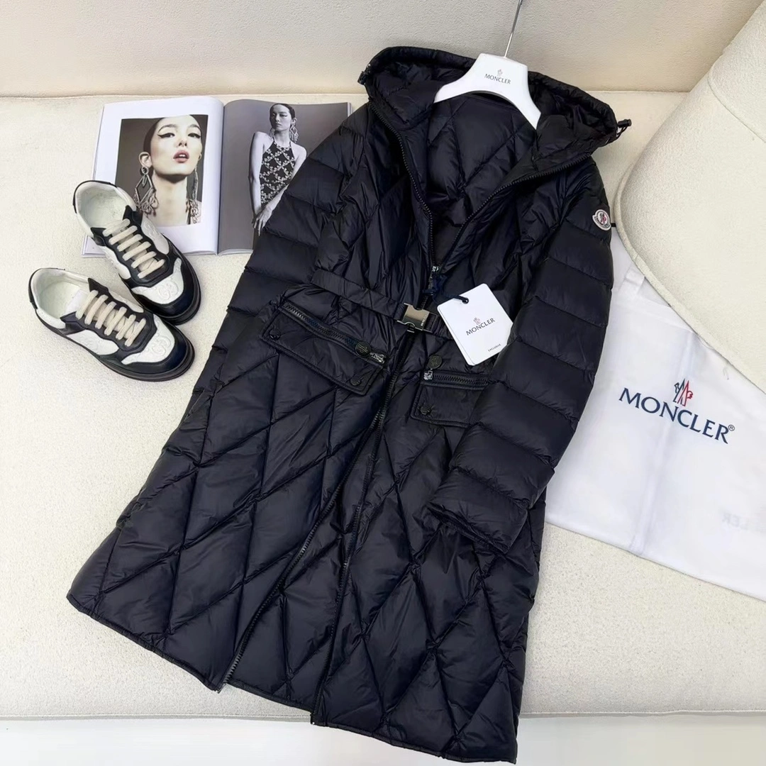 Sporty Moncler Down Jackets 146494