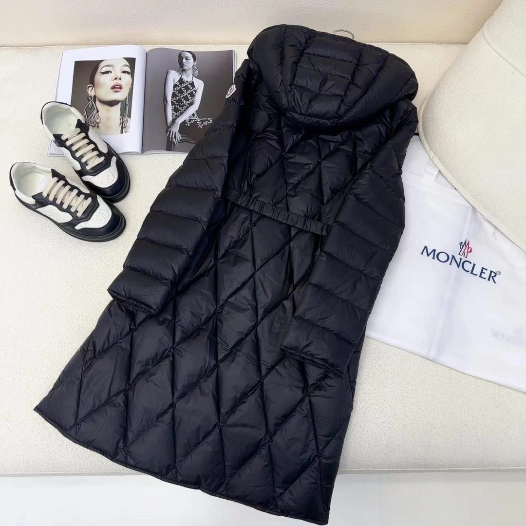 Sporty Moncler Down Jackets 146494