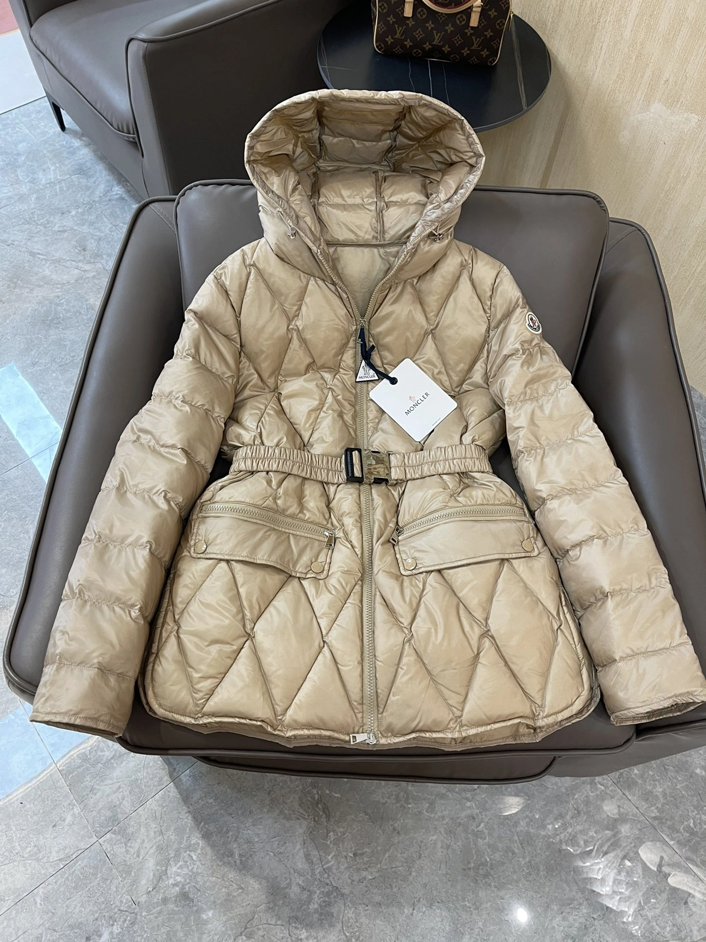 Moncler Down Jackets AllSeason 146477