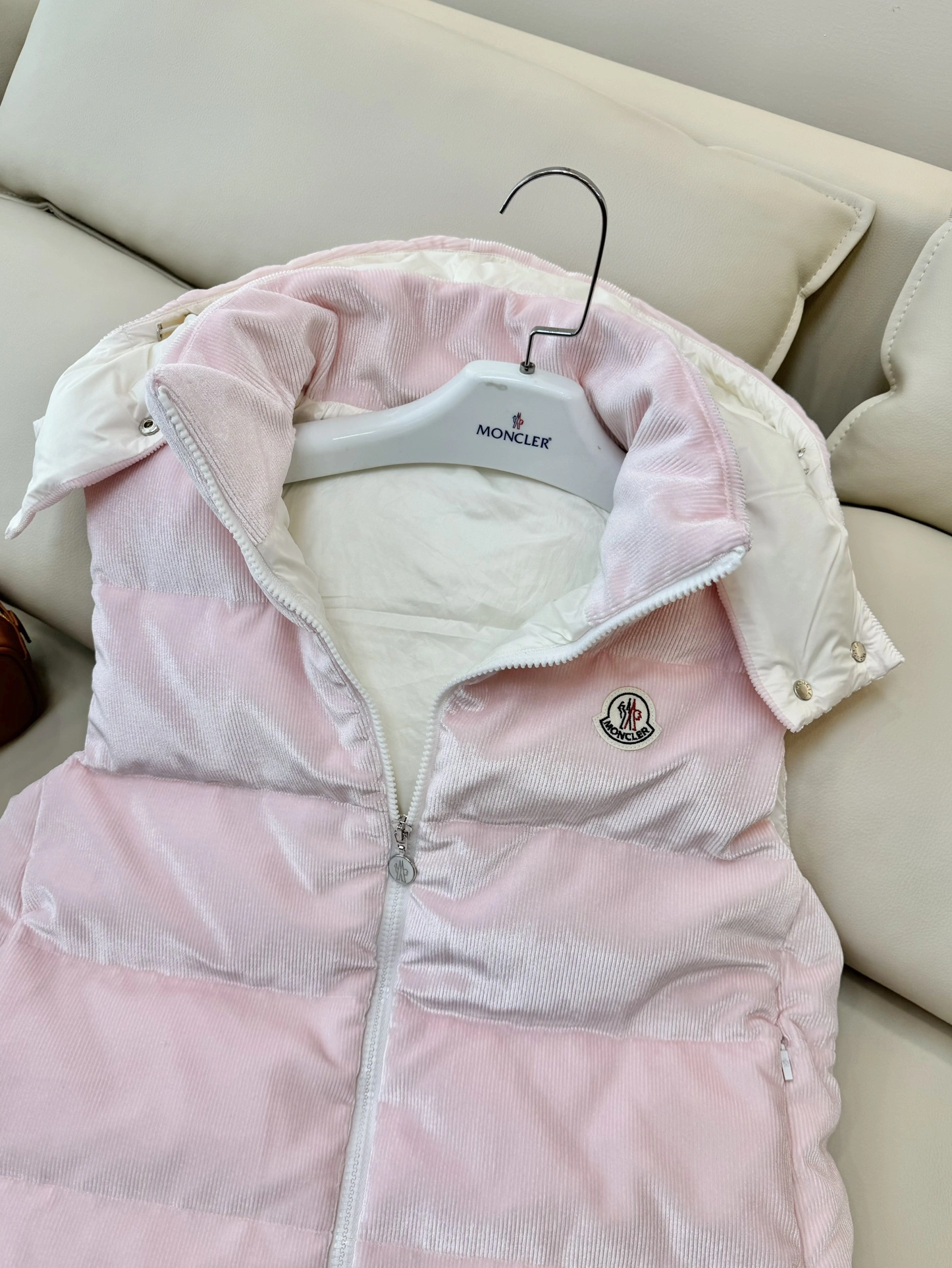 Moncler Down Jackets GoodFit 146456