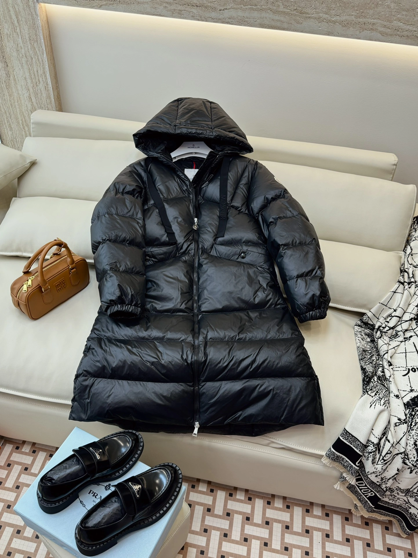 Flexible Moncler Down Jackets 146446