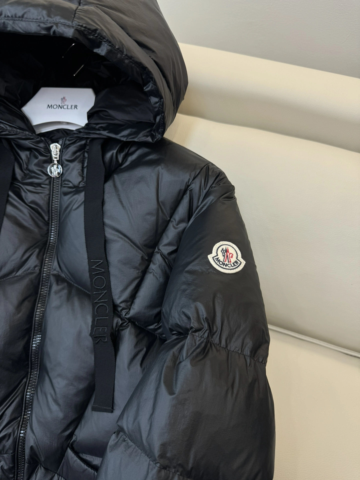 Flexible Moncler Down Jackets 146446