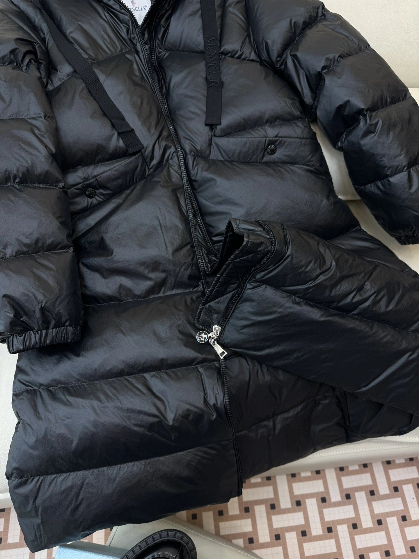 Flexible Moncler Down Jackets 146446