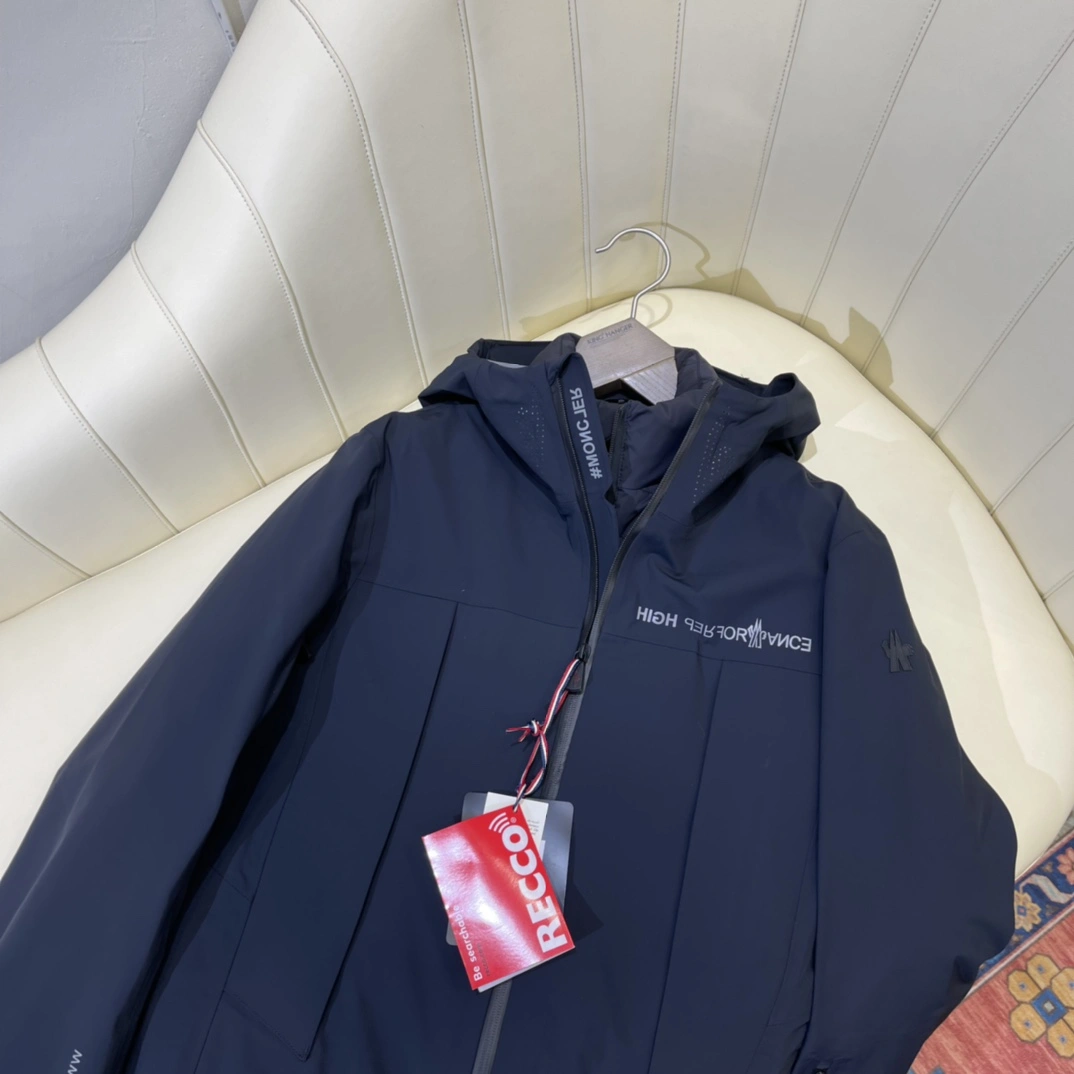 Moncler Down Jackets Unique 146455