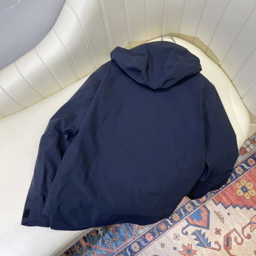 Moncler Down Jackets Unique 146455
