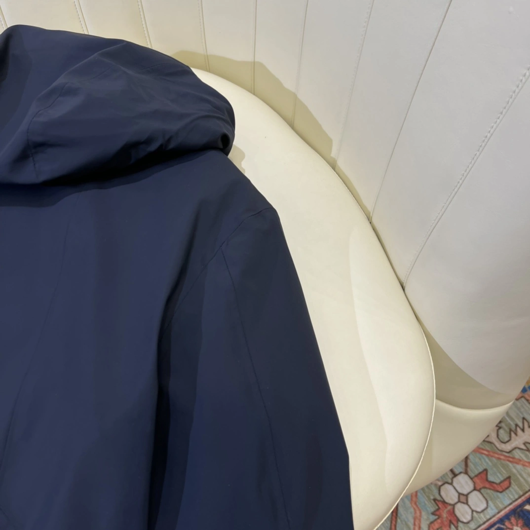 Moncler Down Jackets Unique 146455