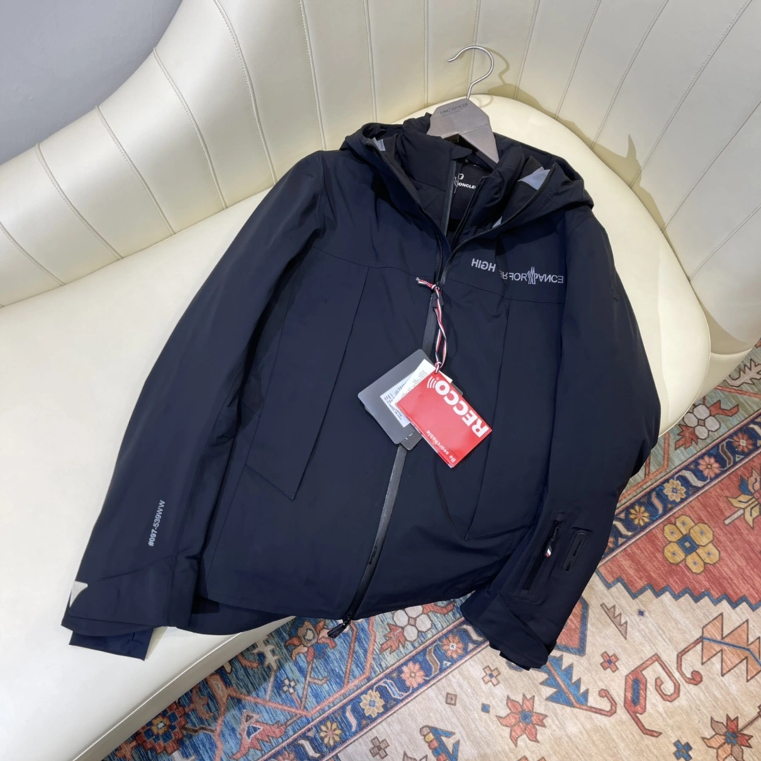 Moncler Down Jackets DailyWear 146451