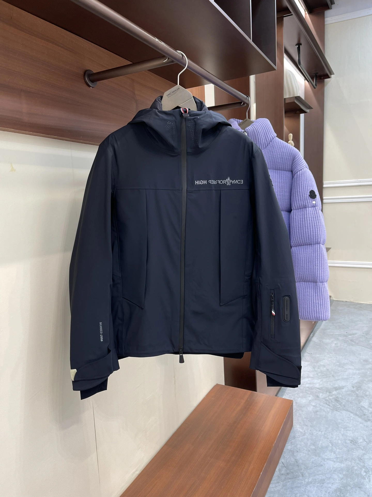 Moncler Down Jackets Cozy 146447