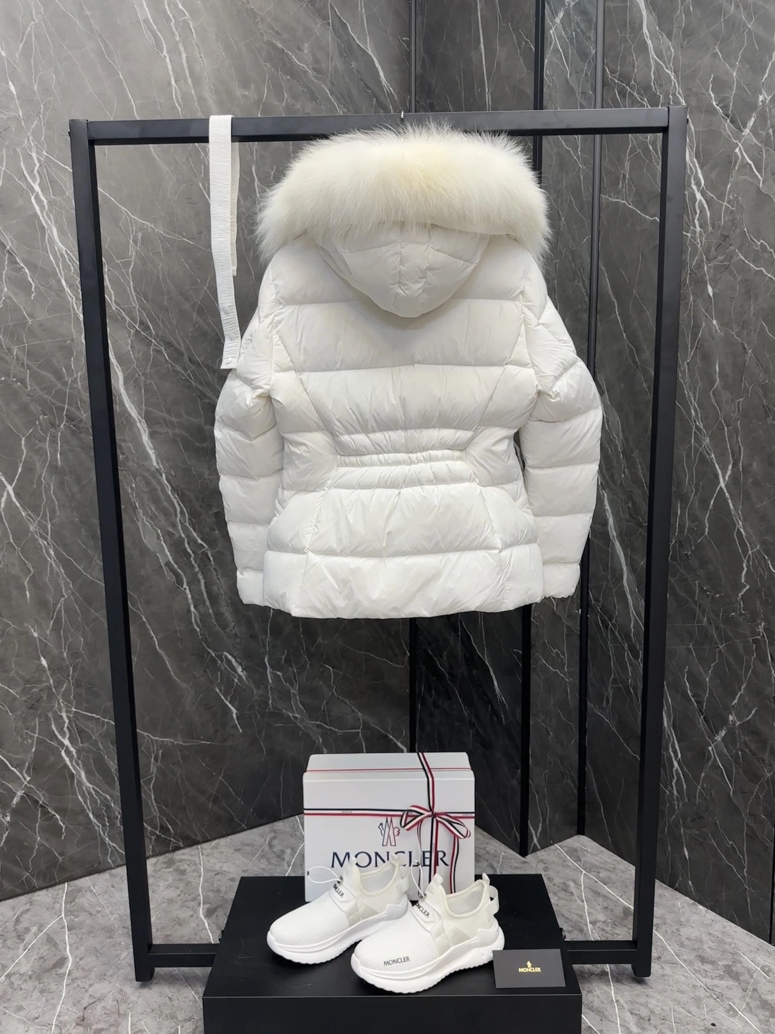 OnTrend Moncler Down Jackets 146448
