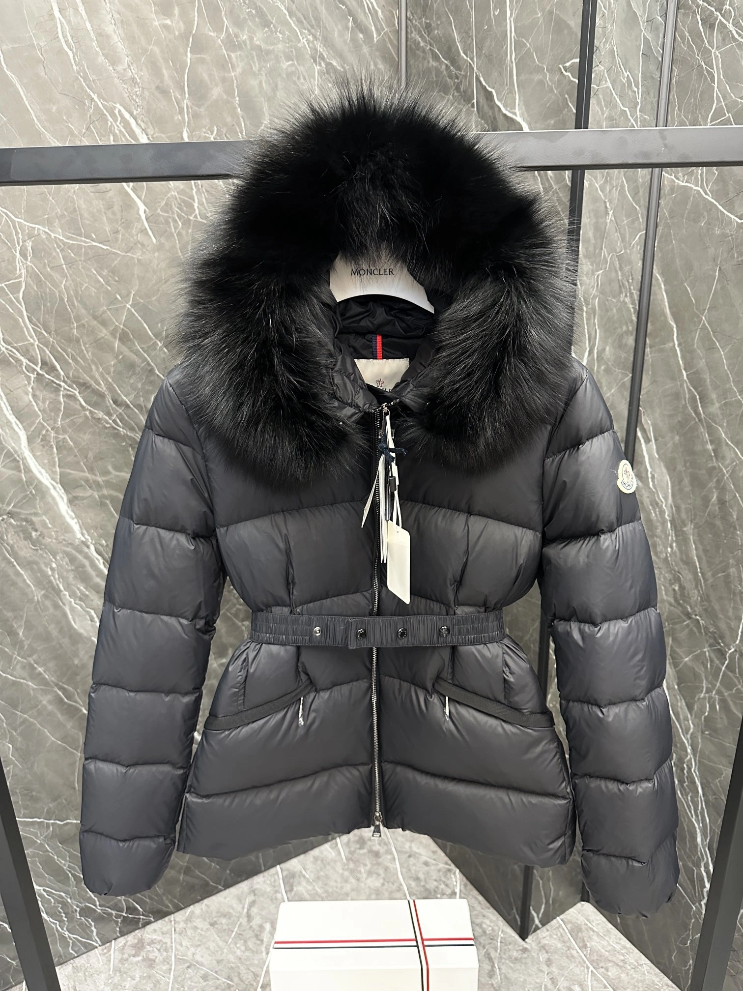 Moncler Down Jackets UrbanChic 146461