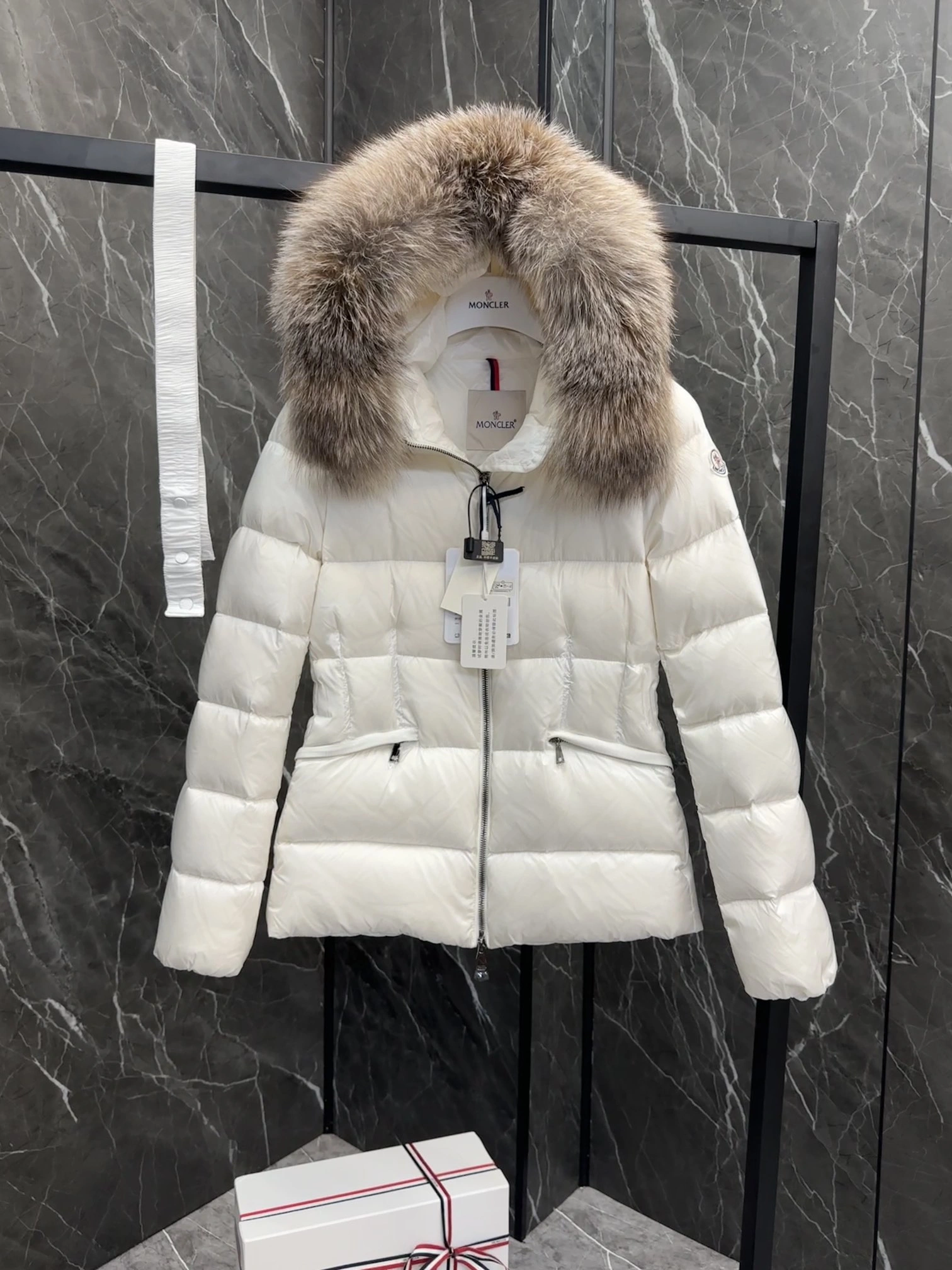 DailyWear Moncler Down Jackets 146458
