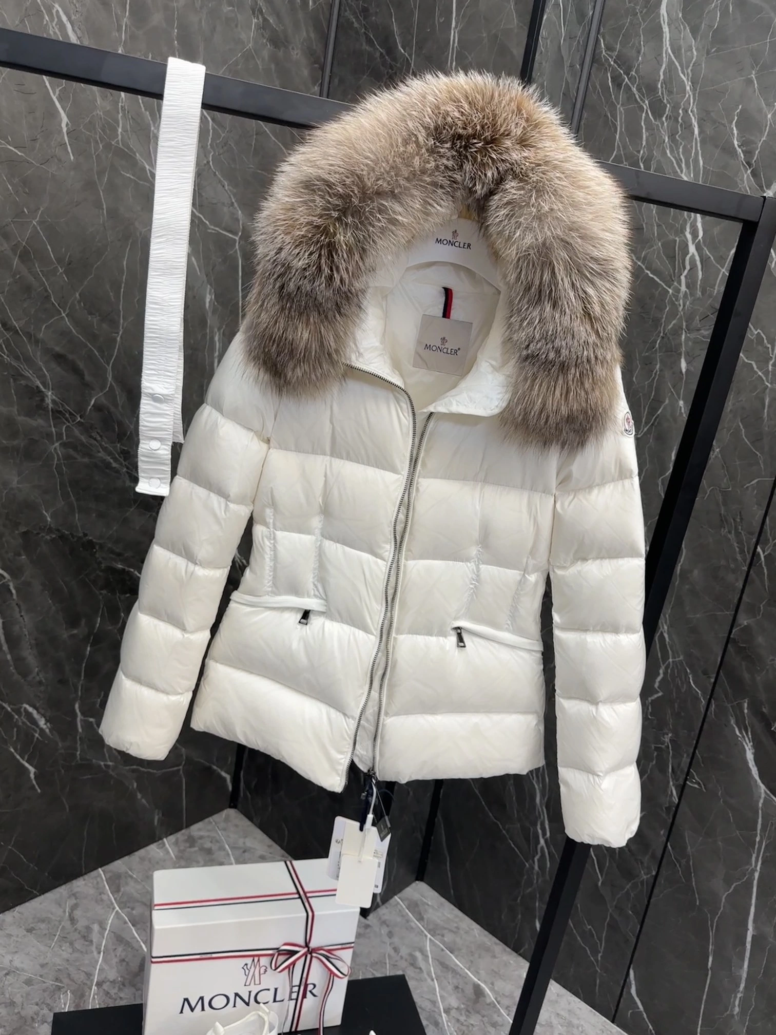 DailyWear Moncler Down Jackets 146458