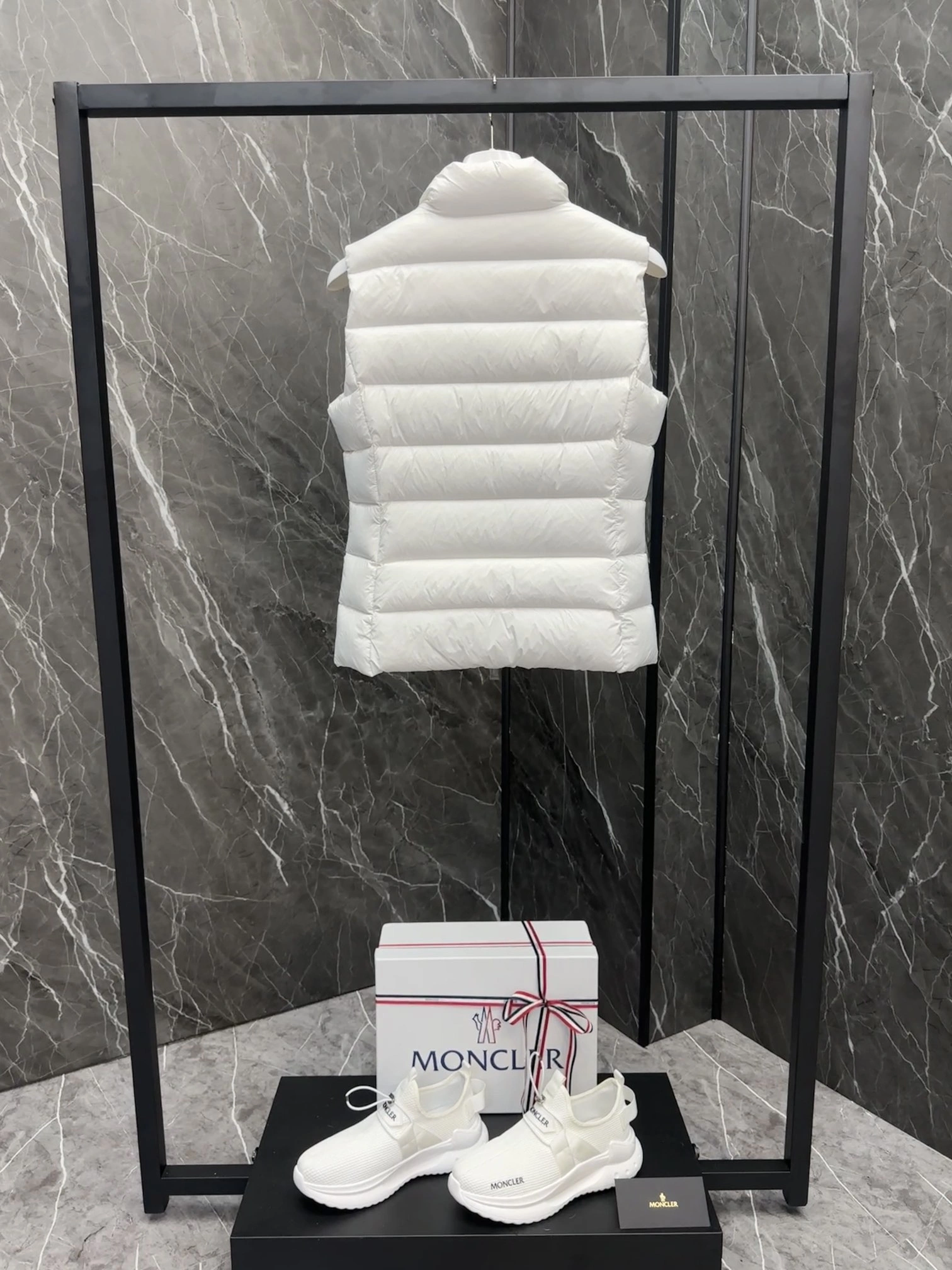 Moncler Down Jackets Attractive 146466