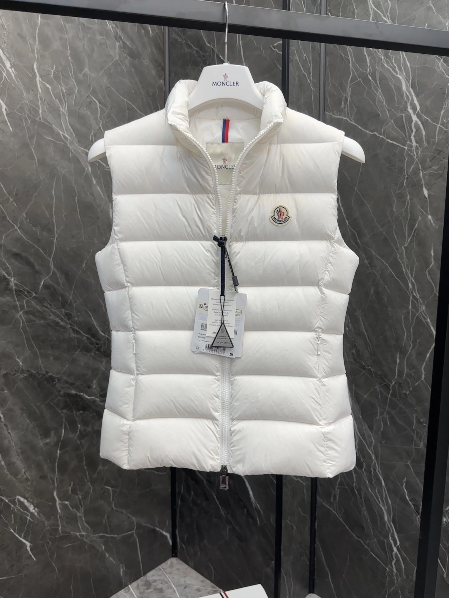 Moncler Down Jackets Attractive 146466