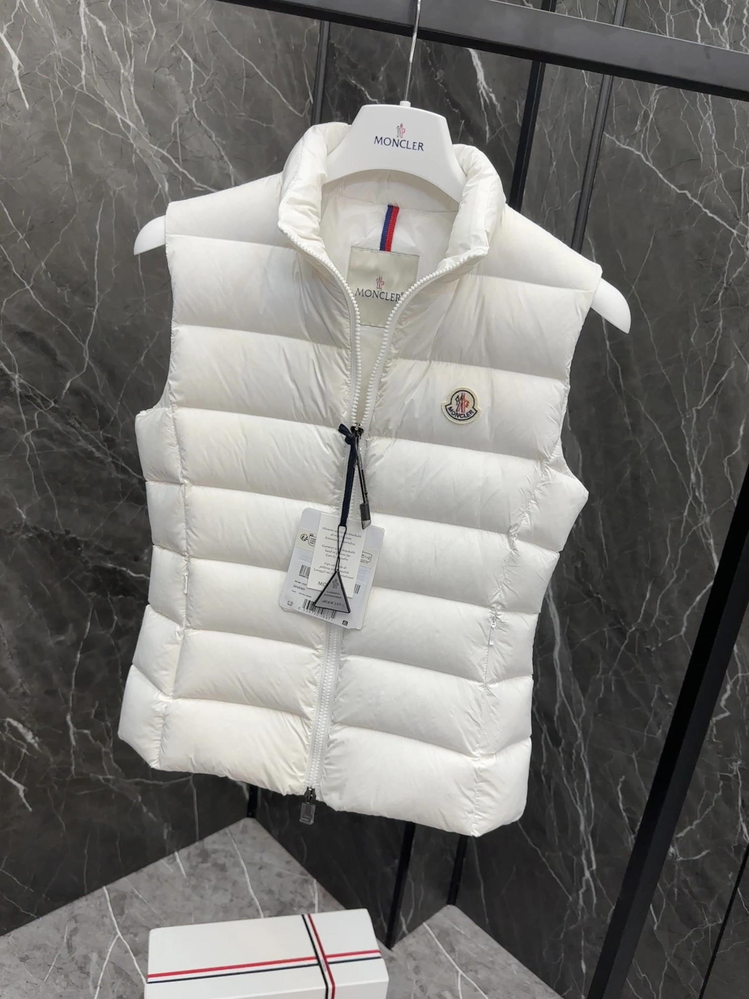 Moncler Down Jackets Attractive 146466