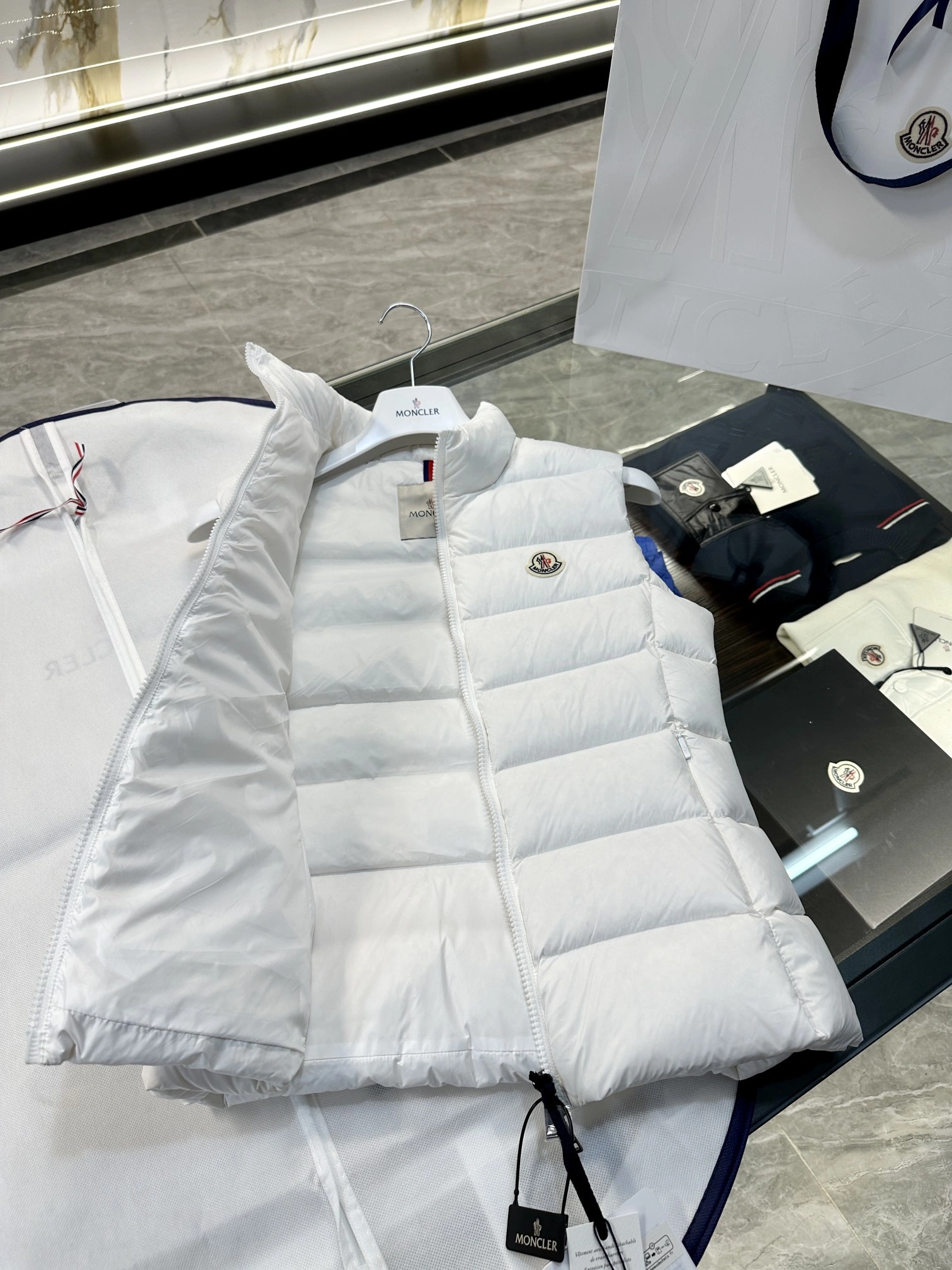 Moncler Down Jackets Attractive 146466