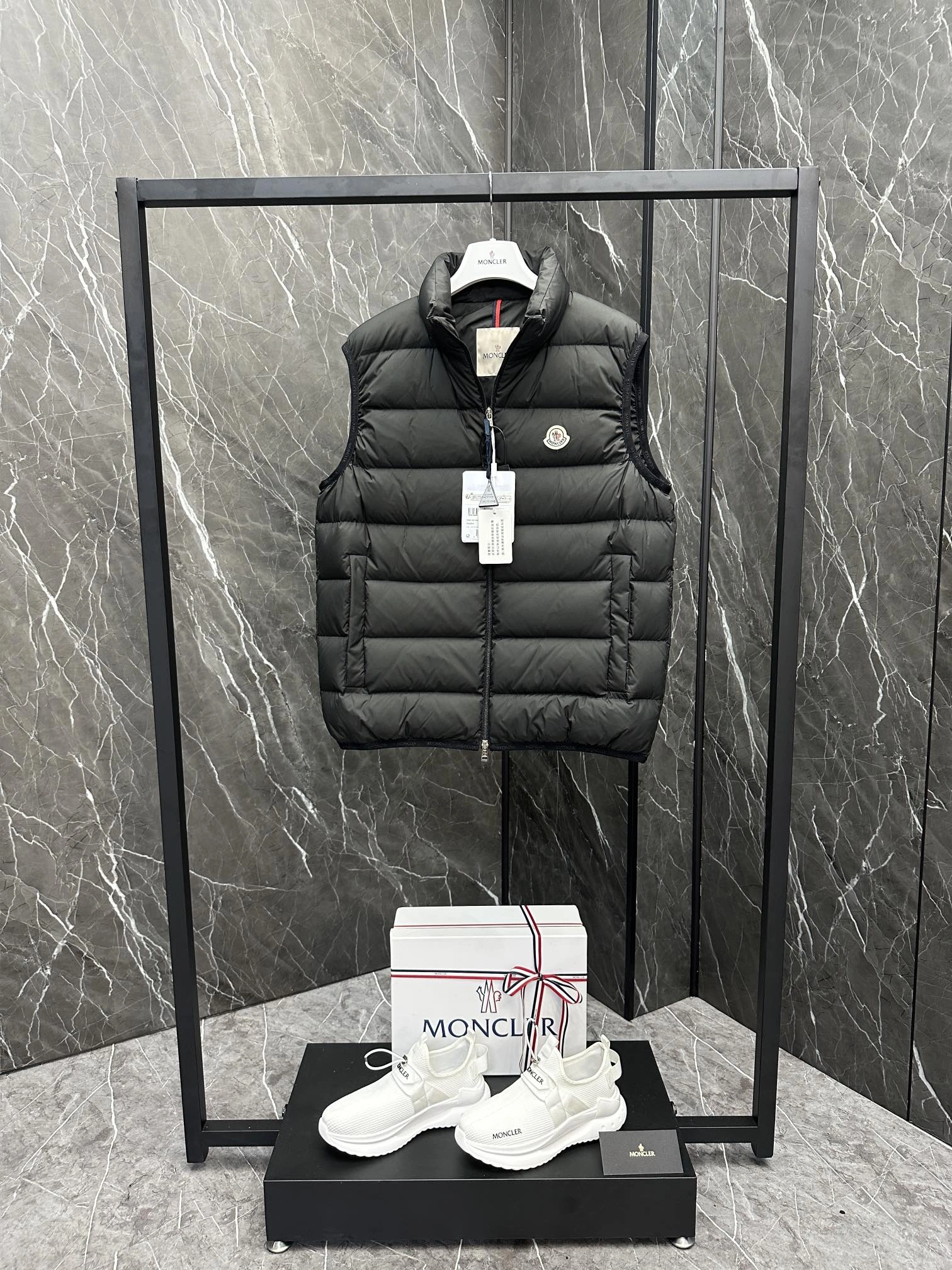 GoodFit Moncler Down Jackets 146454