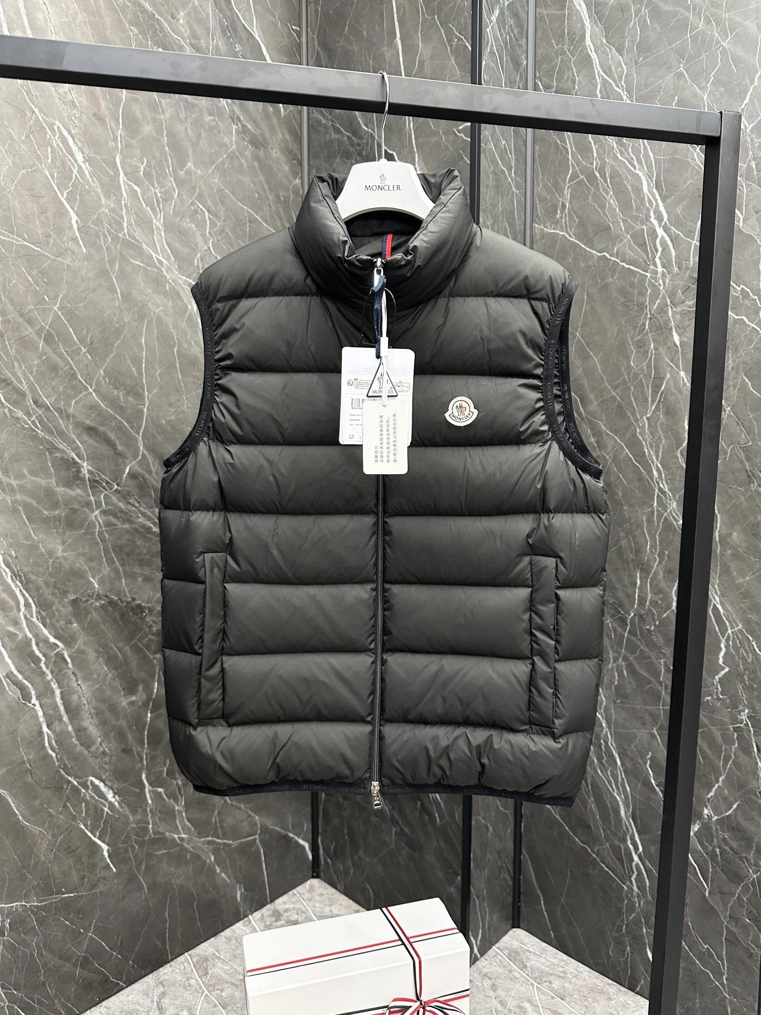 GoodFit Moncler Down Jackets 146454