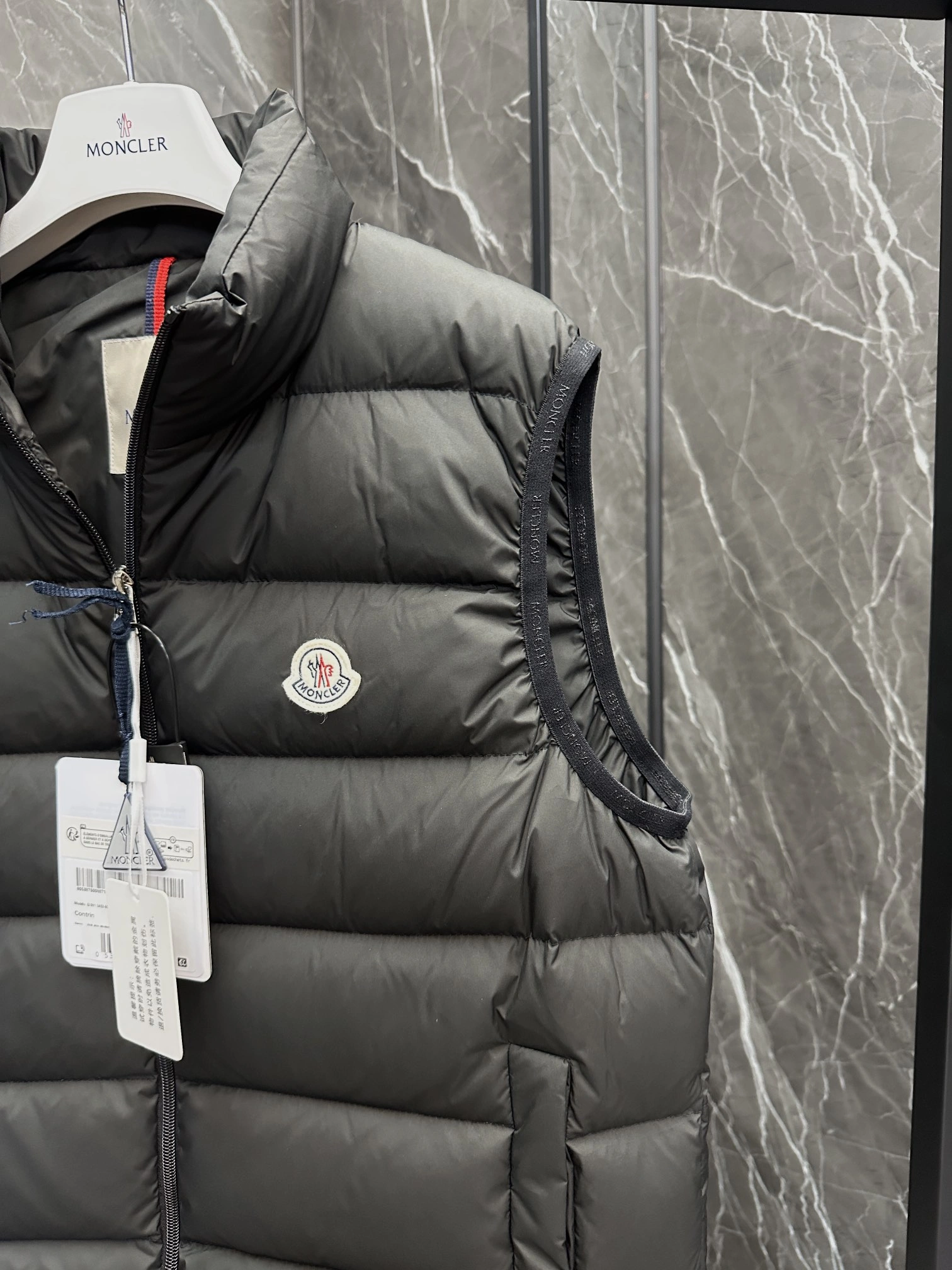 GoodFit Moncler Down Jackets 146454
