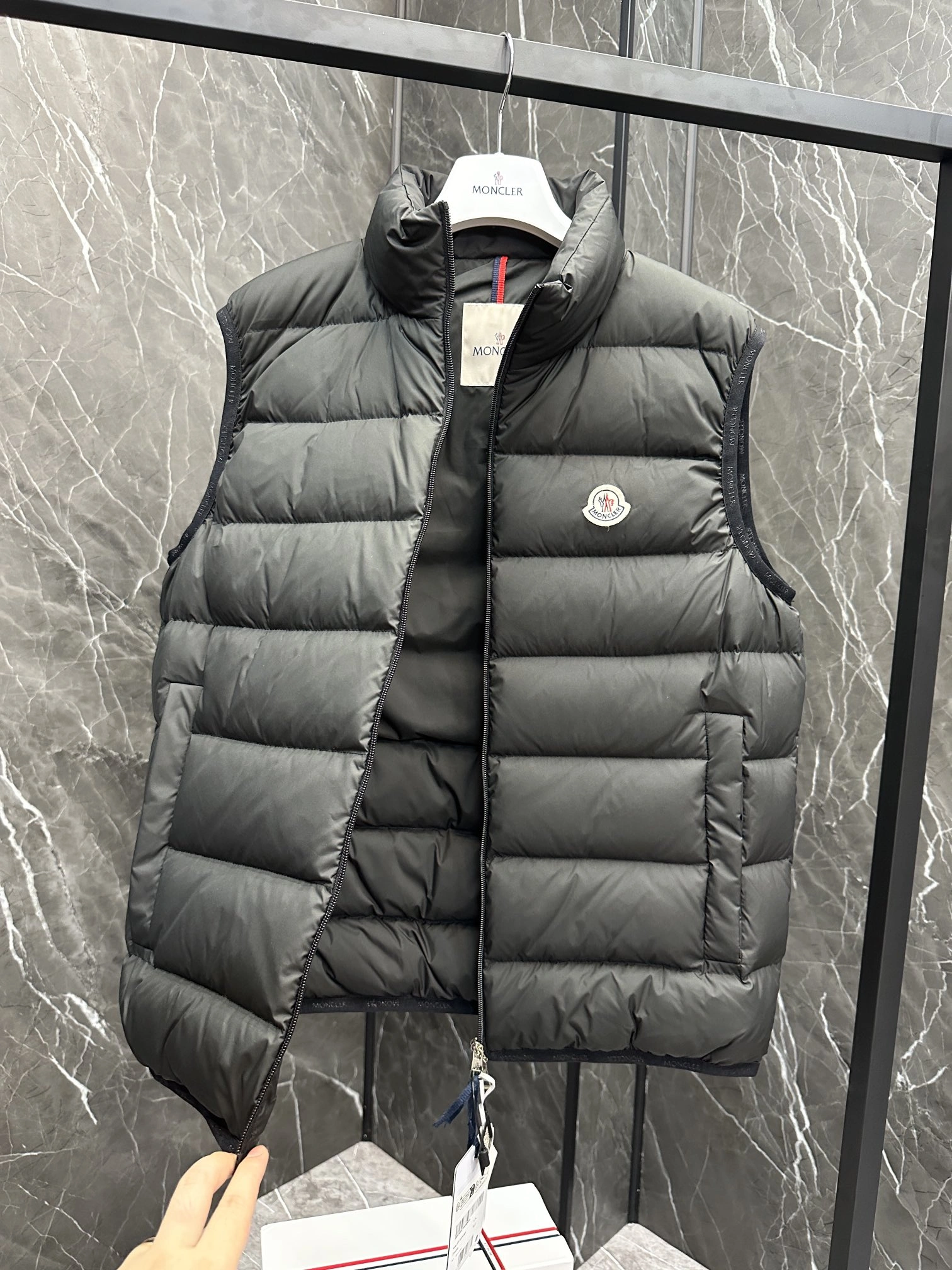 GoodFit Moncler Down Jackets 146454