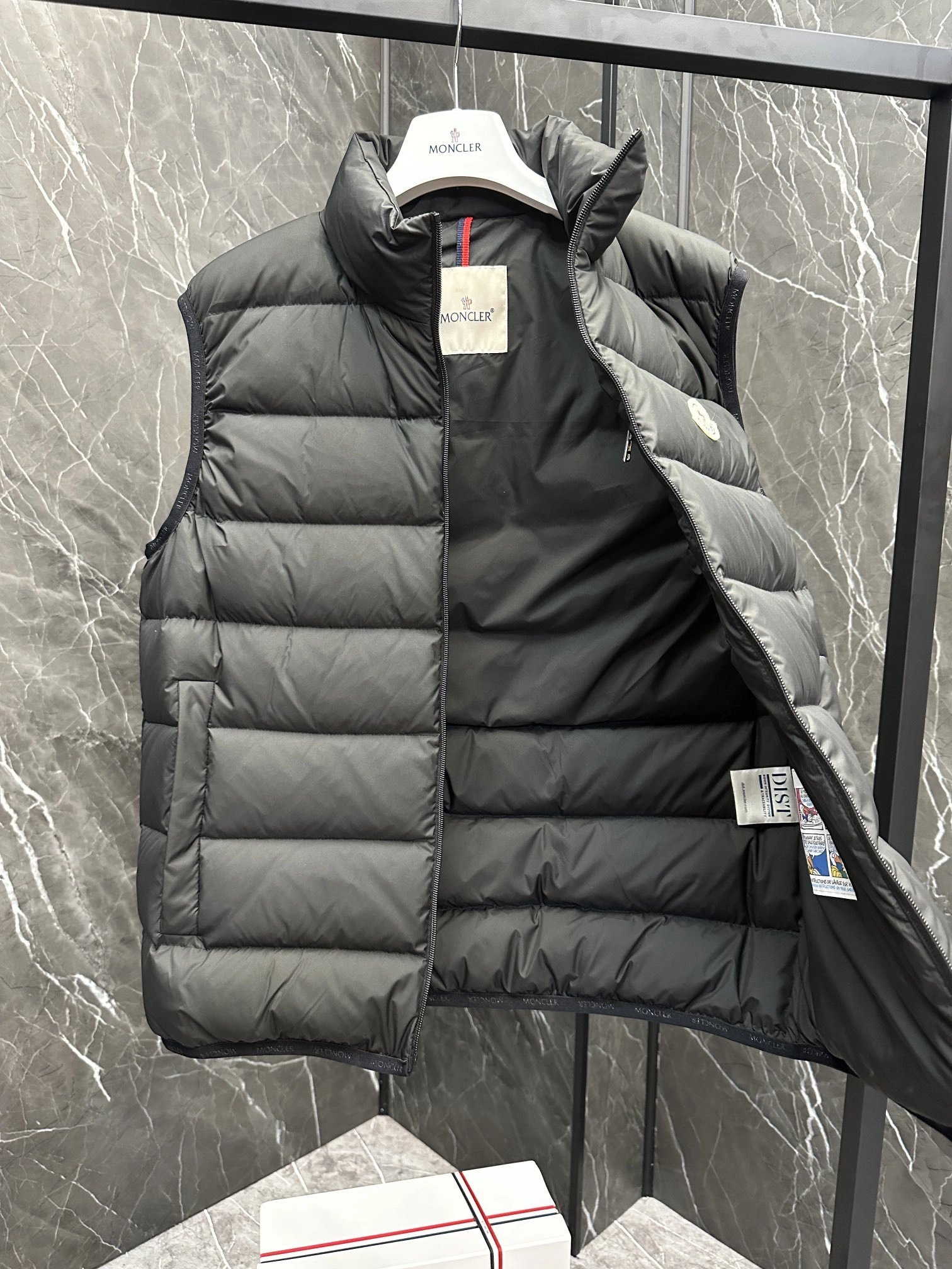 GoodFit Moncler Down Jackets 146454